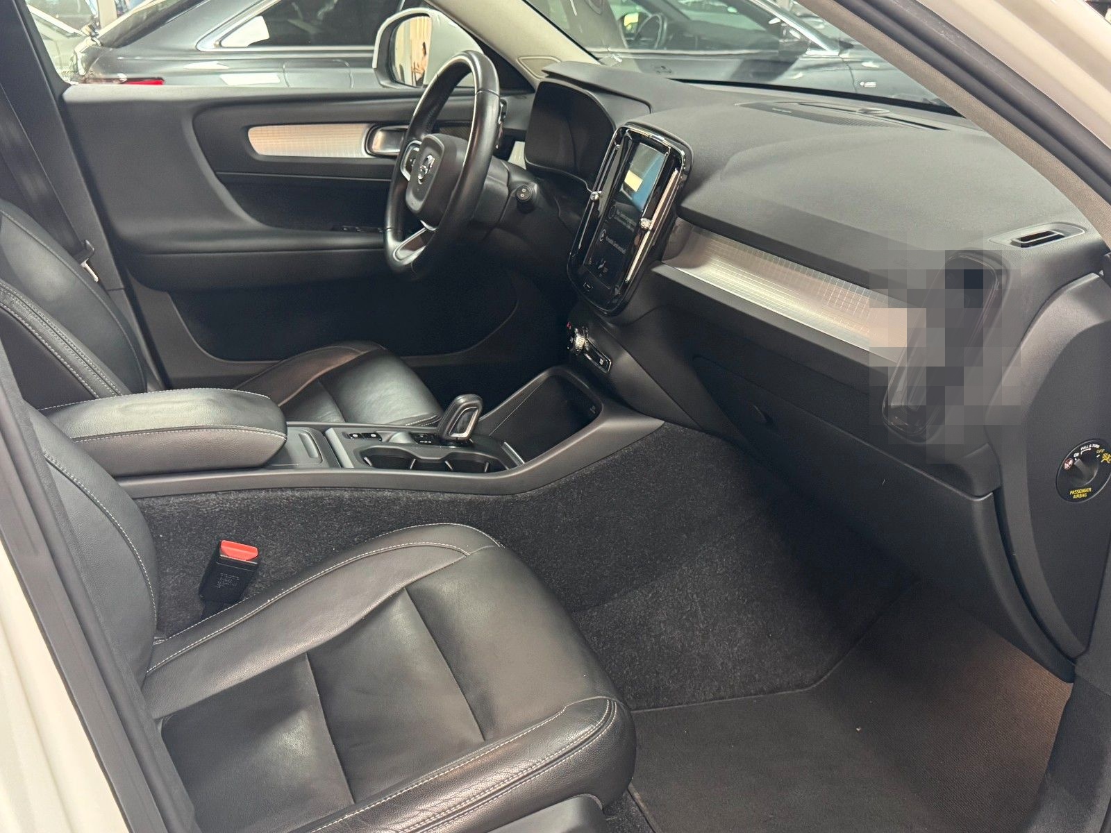 Volvo XC 40 Momentum AWD CAM/LEDER/NAVI/SHZ/HuK foto 23