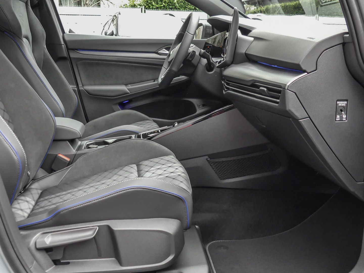 Volkswagen Golf Variant R-Line 1,5 l eTSI OPF 110 k 1.5 eTS foto 11