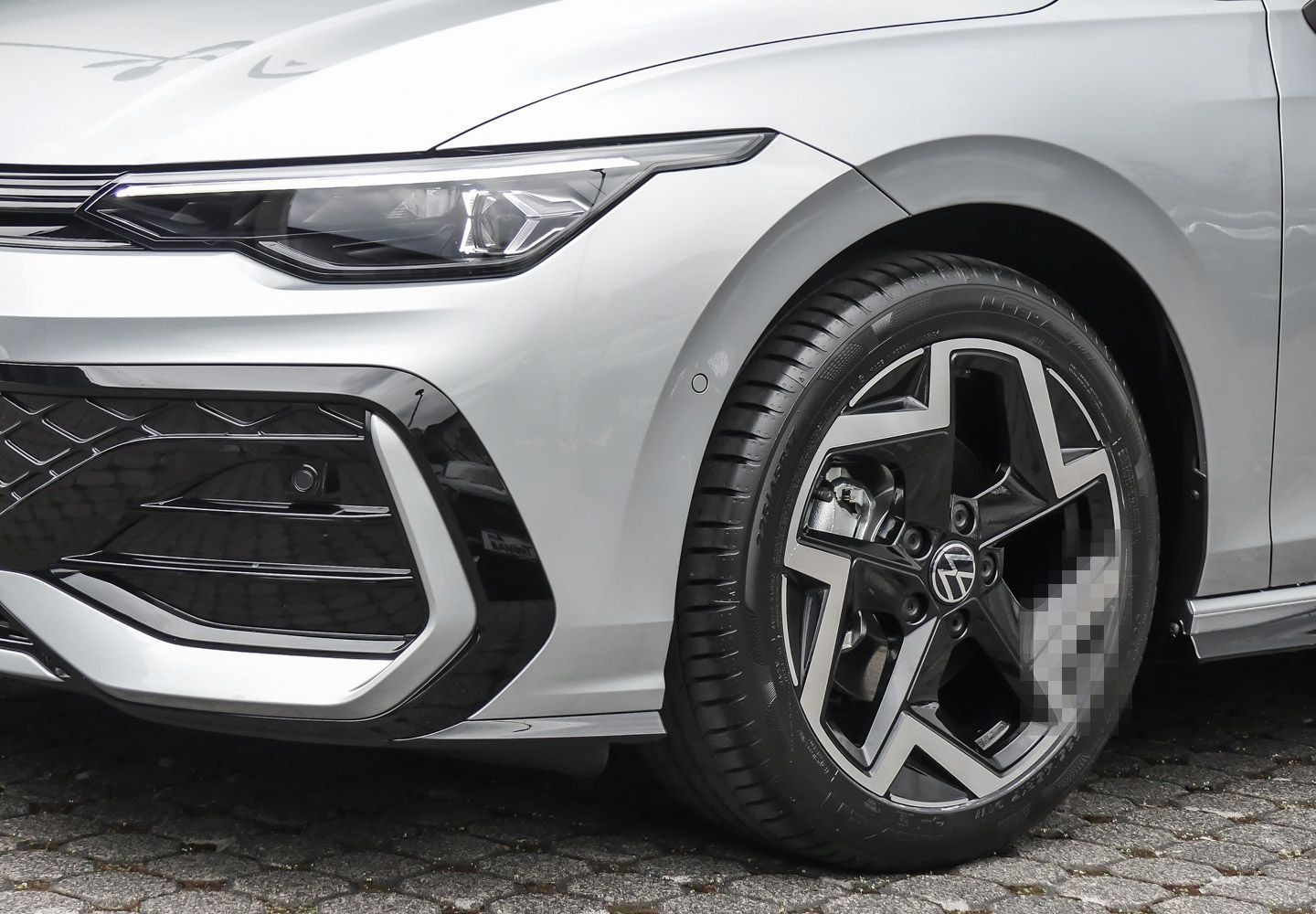 Volkswagen Golf Variant R-Line 1,5 l eTSI OPF 110 k 1.5 eTS foto 7