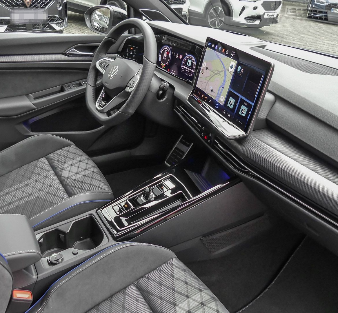 Volkswagen Golf Variant R-Line 1,5 l eTSI OPF 110 k 1.5 eTS foto 10