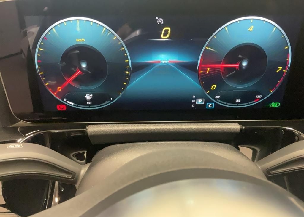 Mercedes-Benz GLA 250 4M AMG PANORAMA SPURPAKET PDC KAMERA LED foto 14