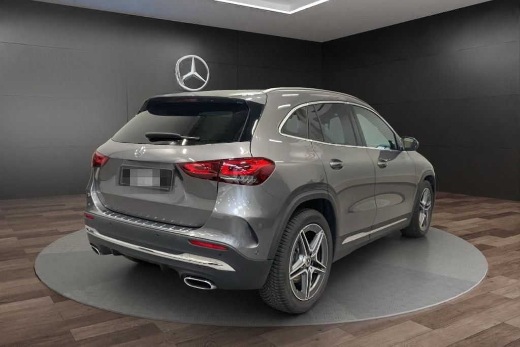 Mercedes-Benz GLA 250 4M AMG PANORAMA SPURPAKET PDC KAMERA LED foto 3
