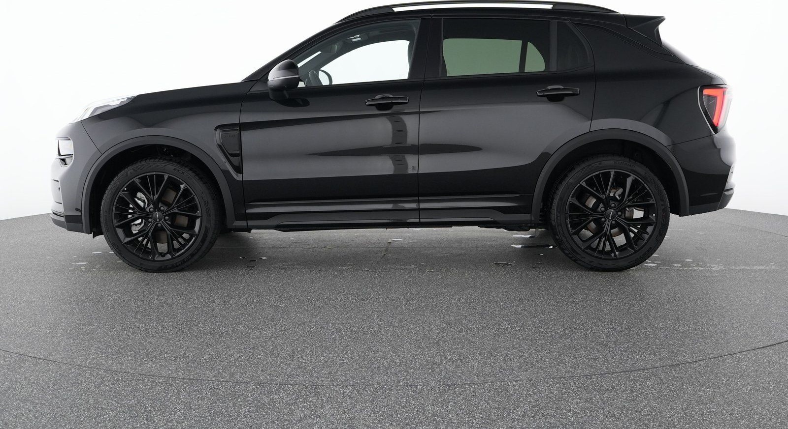 Lynk&Co 01 More Plug-in Hybrid 20"+PANO+360° foto 11