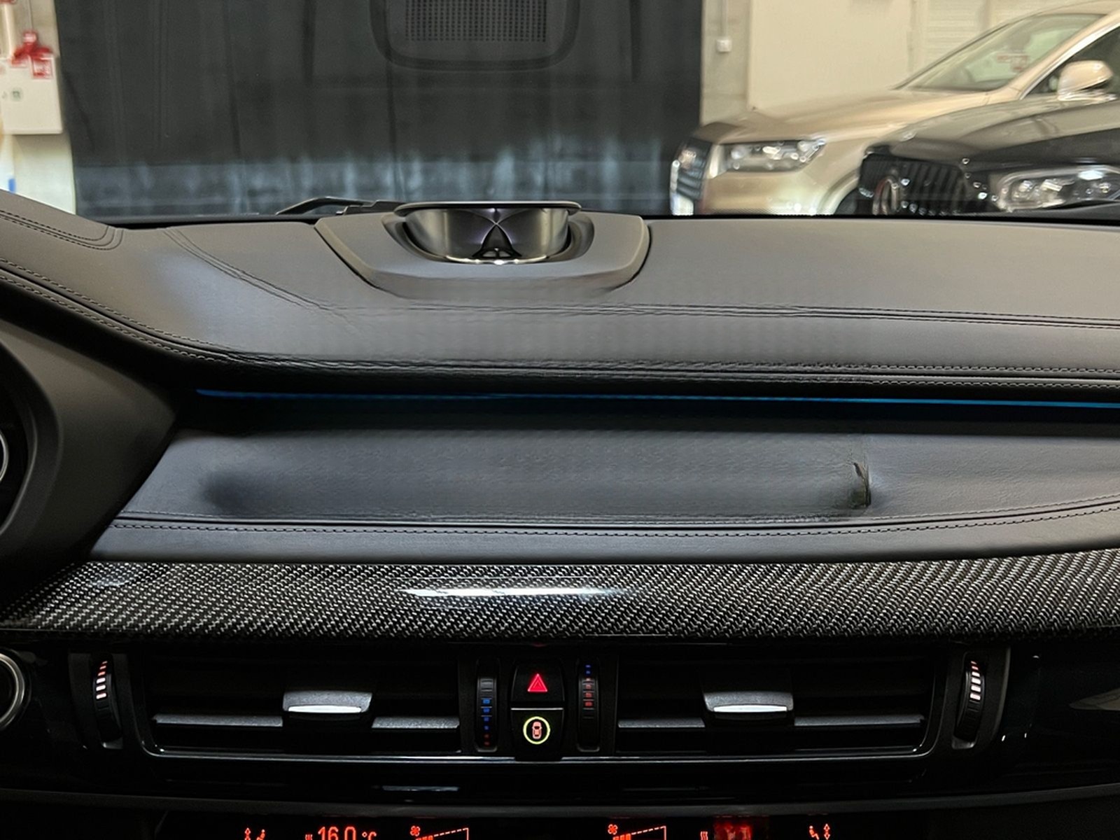BMW X6M XDRIVE/B&O/HUD/LED/KEYLESS/360 foto 29