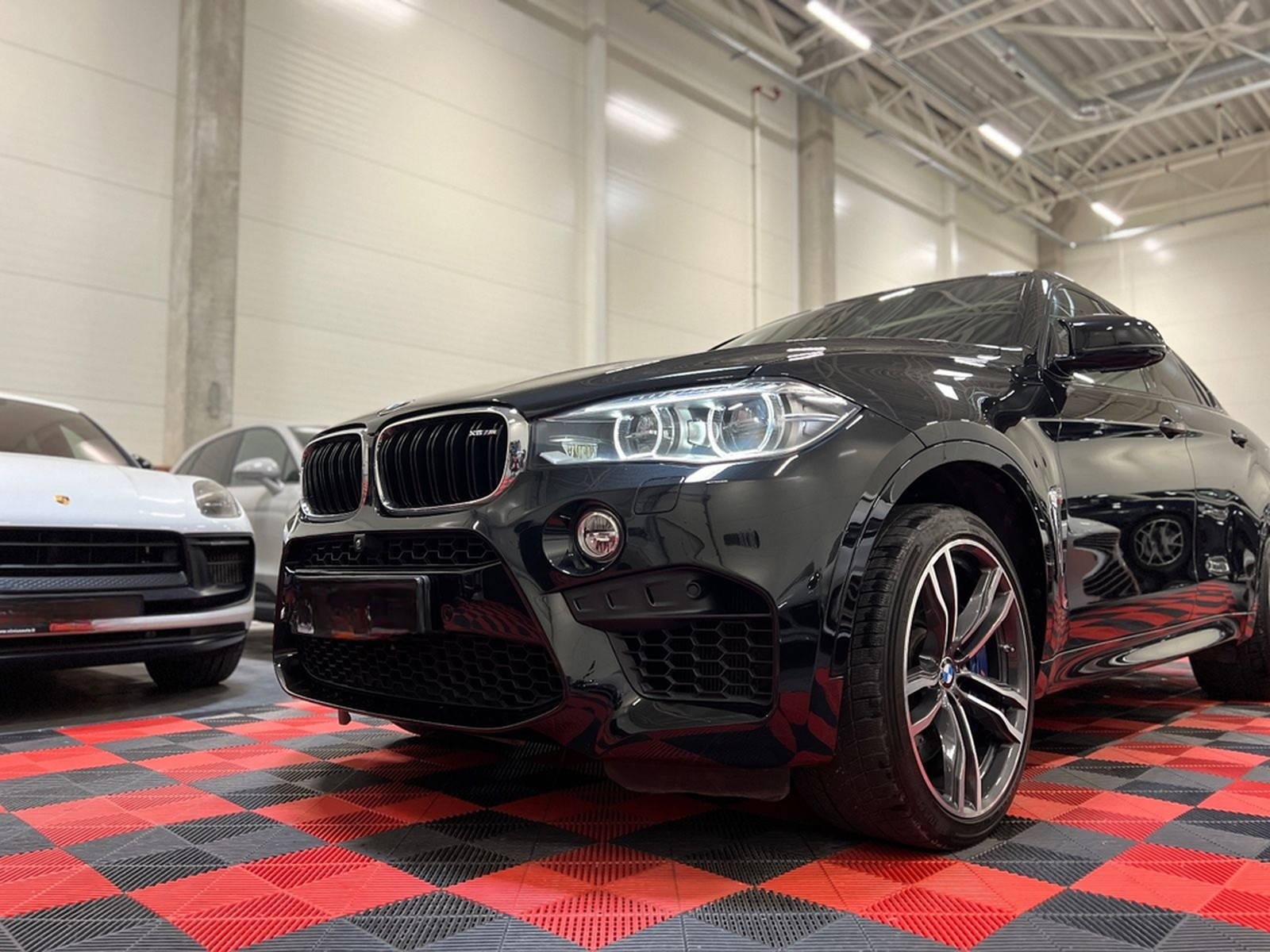 BMW X6M XDRIVE/B&O/HUD/LED/KEYLESS/360 foto 7
