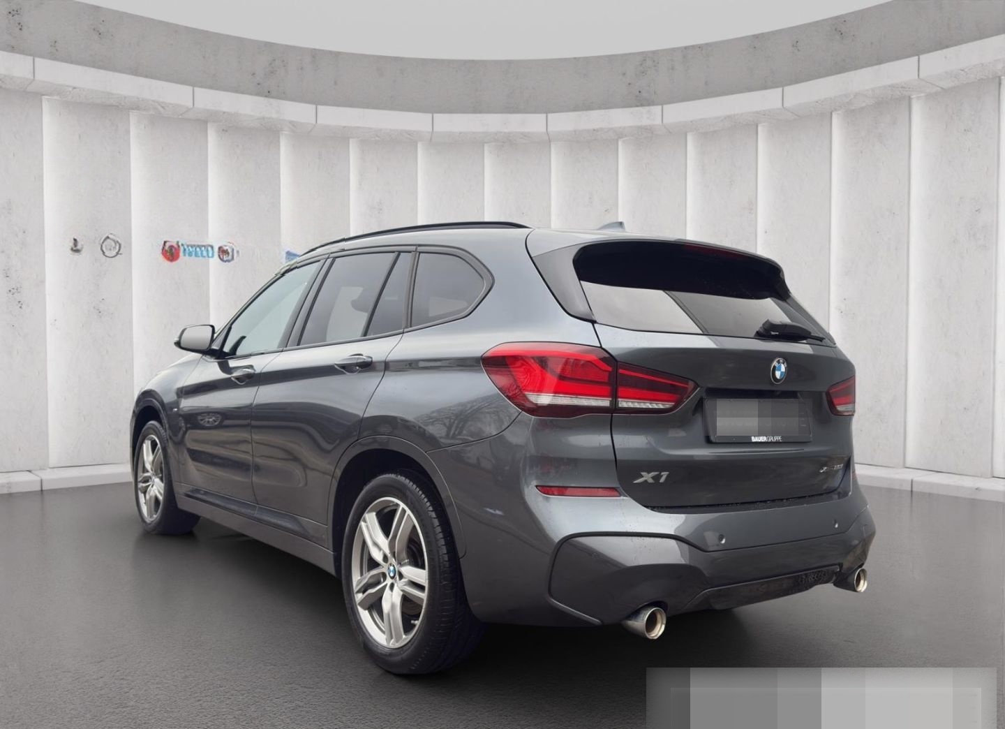 BMW X1 xDrive20i M Sport LED Pano Dach Navi Sitz Hei foto 4