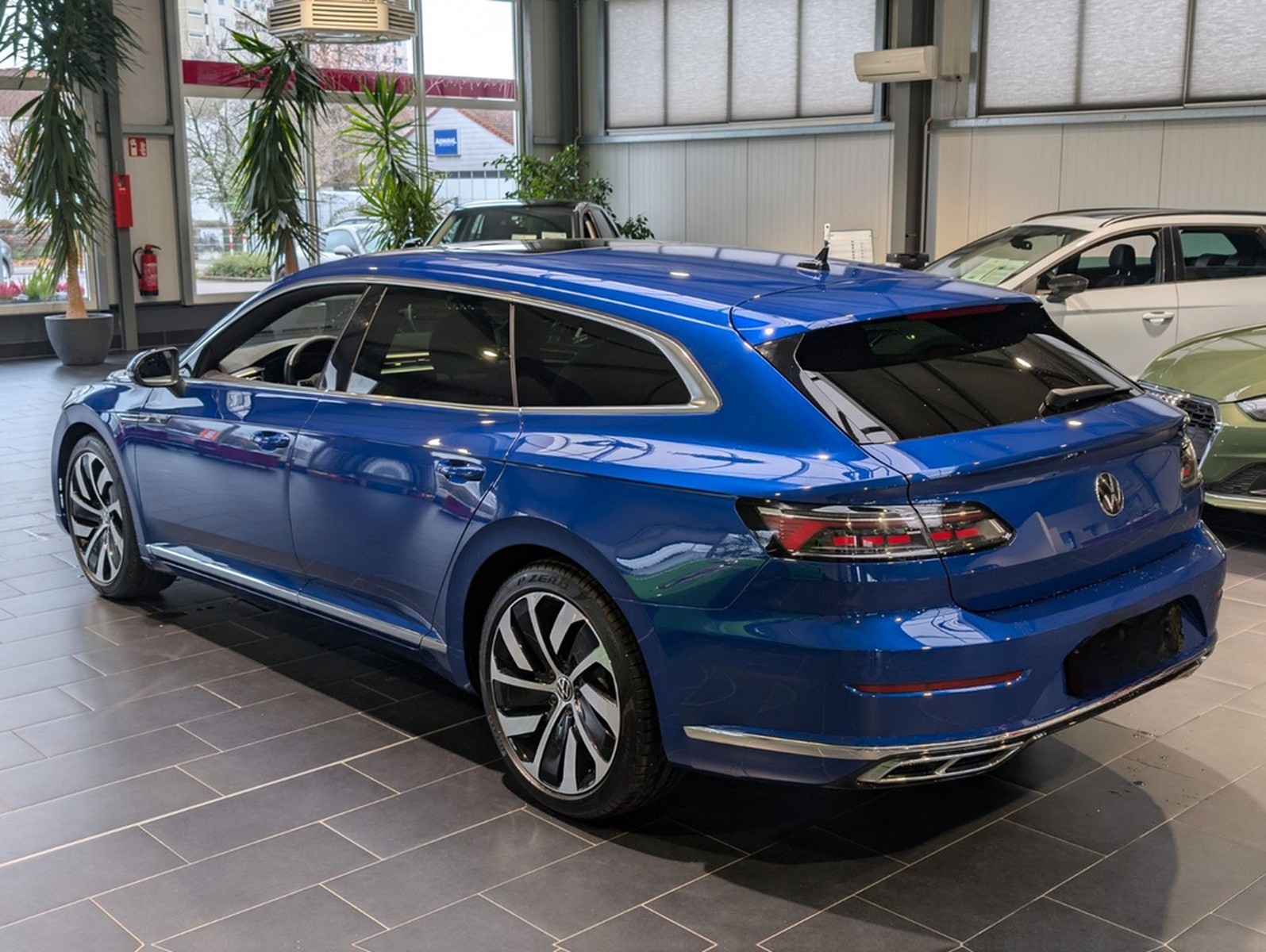 Volkswagen Arteon Shooting Brake 2.0 TSI OPF DSG R-Line foto 2