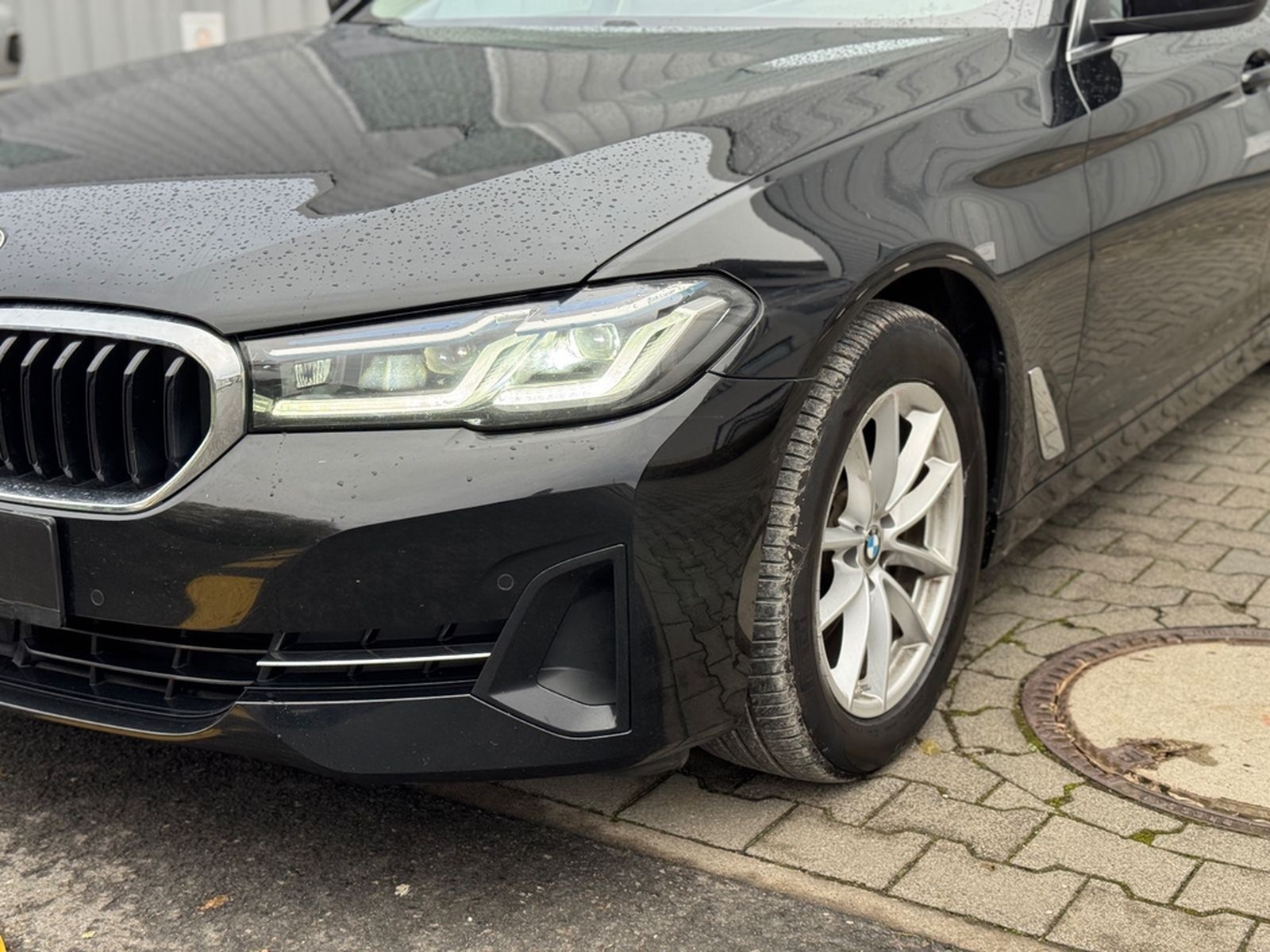 BMW 520d Touring xDrive Laser HUD DriAssPro Dakota A foto 2