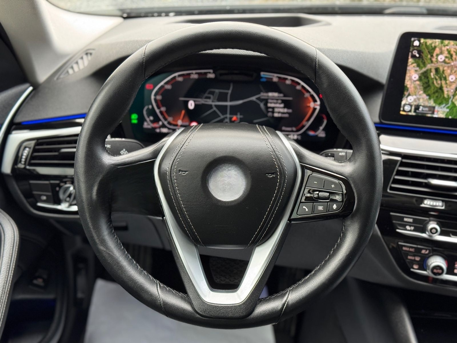 BMW 520d Touring xDrive Laser HUD DriAssPro Dakota A foto 16