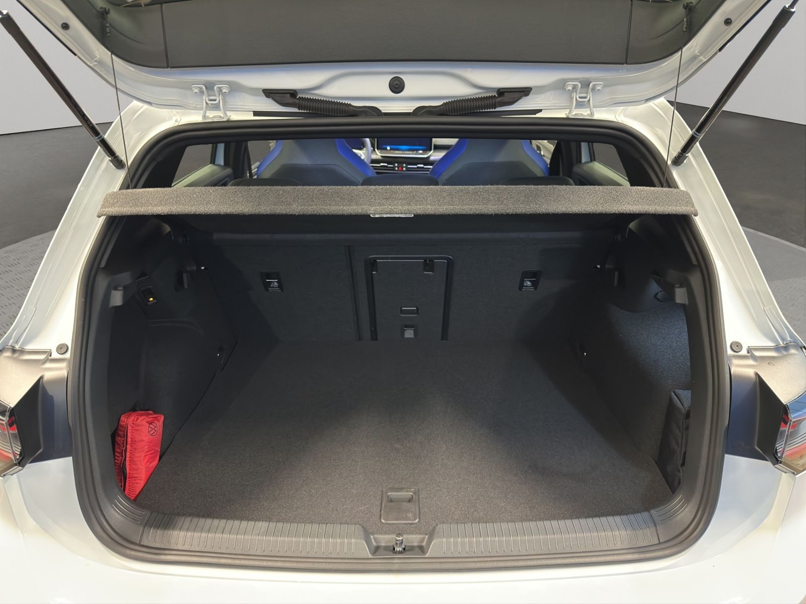 Volkswagen Golf VIII Lim. 1.5 TSI eHybrid GTE AHK 360° IQ foto 13