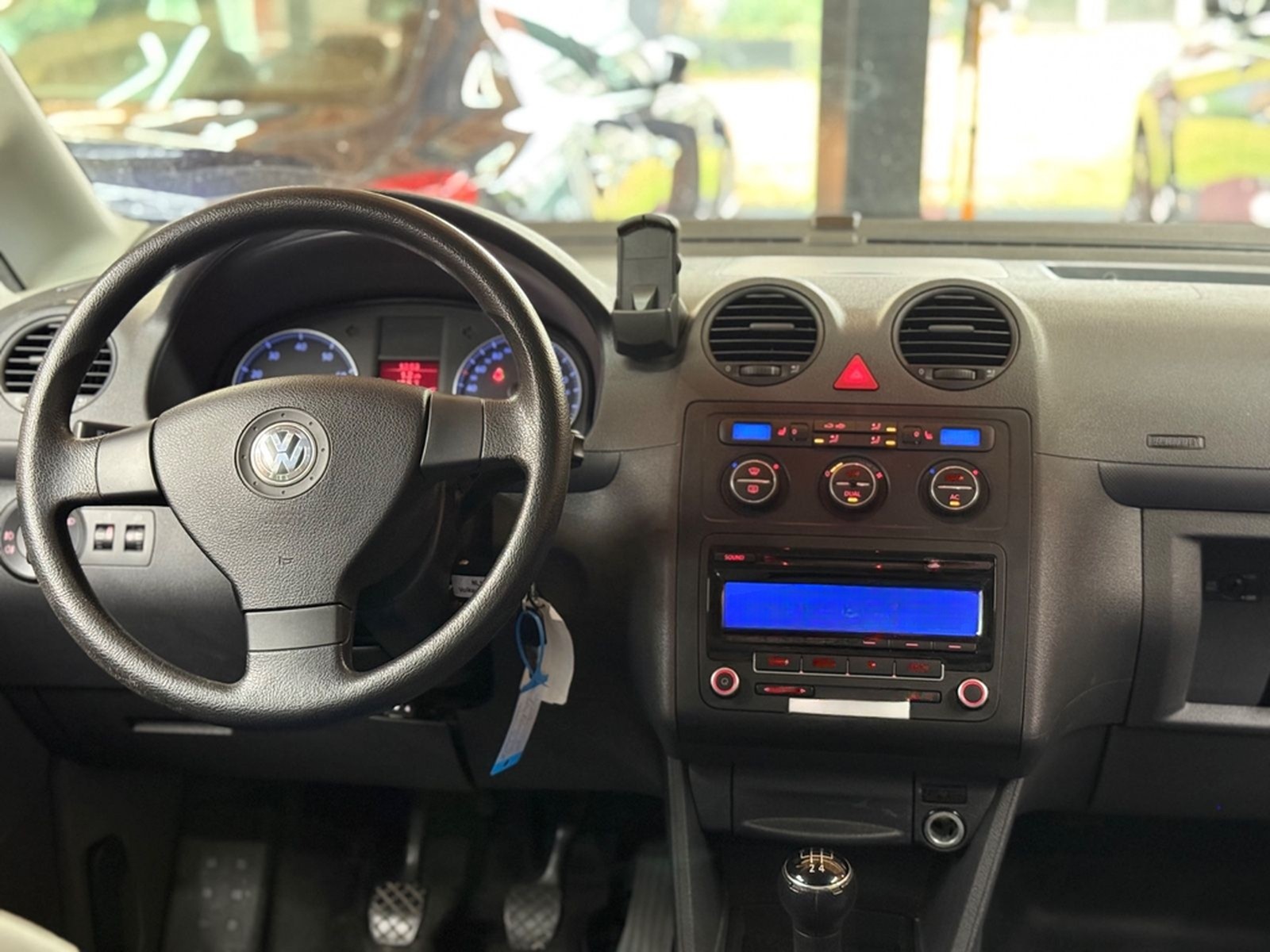 Volkswagen Caddy Maxi Behindertengerecht-Rampe foto 12