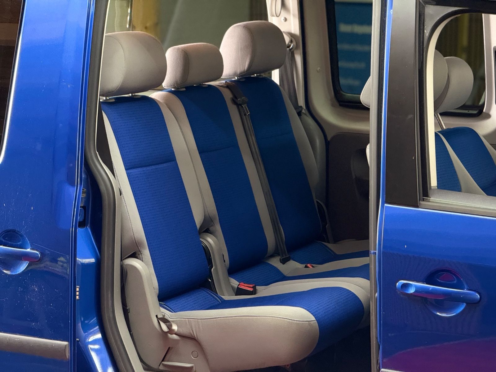 Volkswagen Caddy Maxi Behindertengerecht-Rampe foto 15