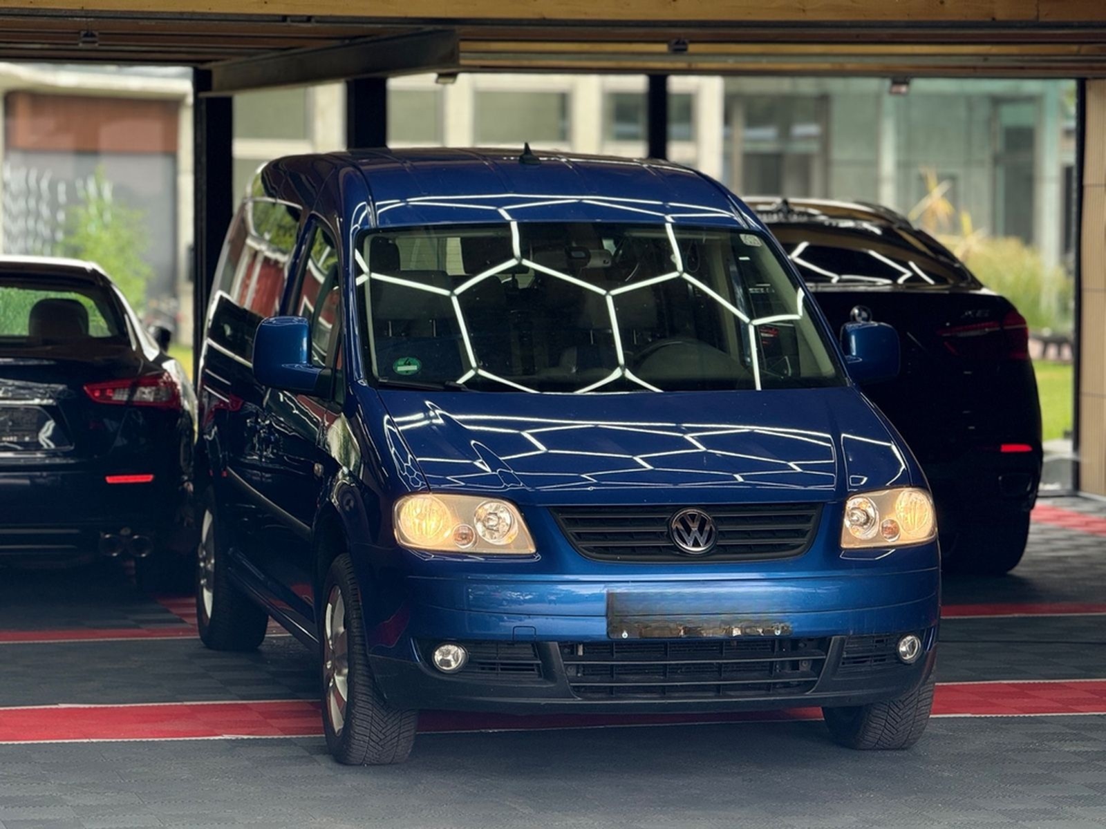Volkswagen Caddy Maxi Behindertengerecht-Rampe foto 17