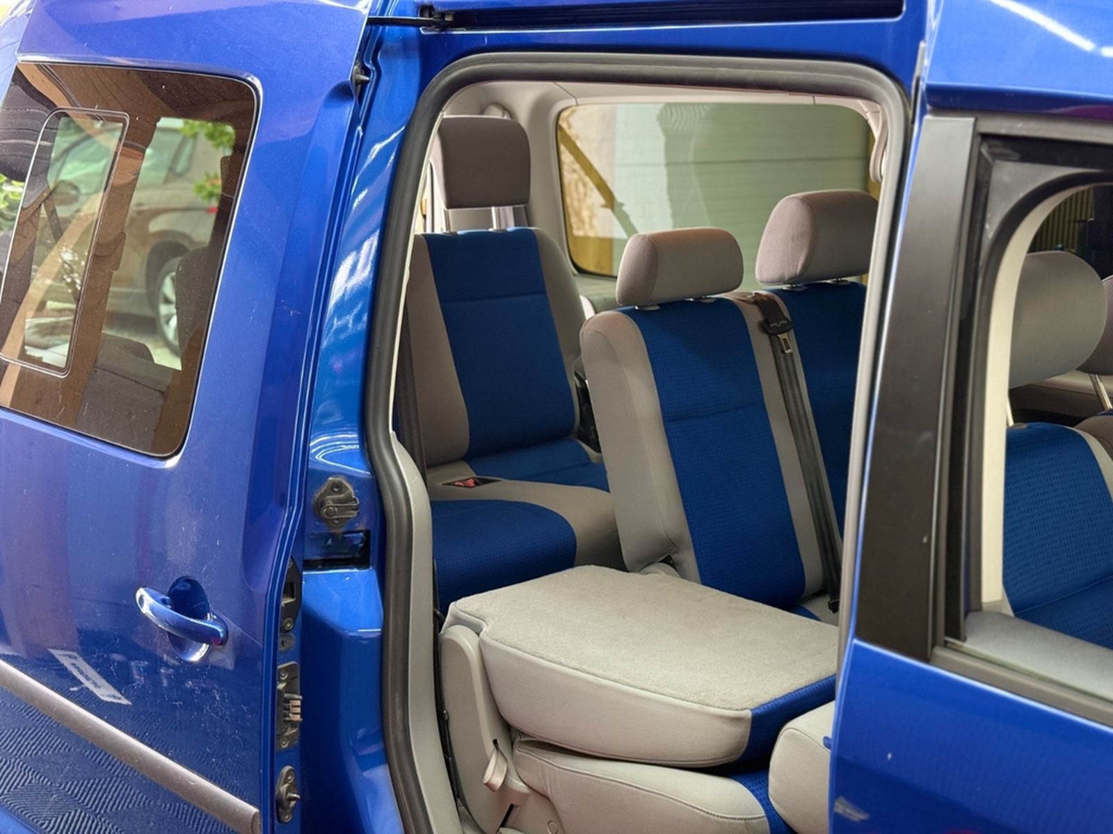 Volkswagen Caddy Maxi Behindertengerecht-Rampe foto 20
