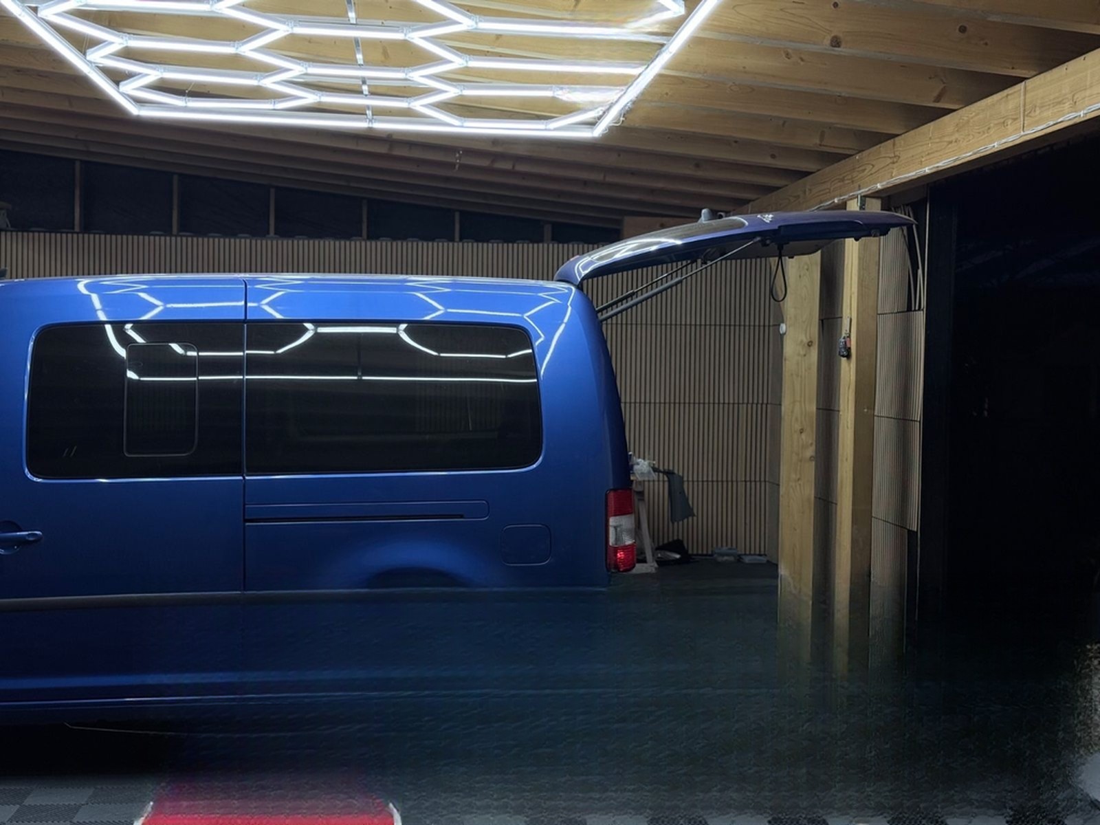 Volkswagen Caddy Maxi Behindertengerecht-Rampe foto 23