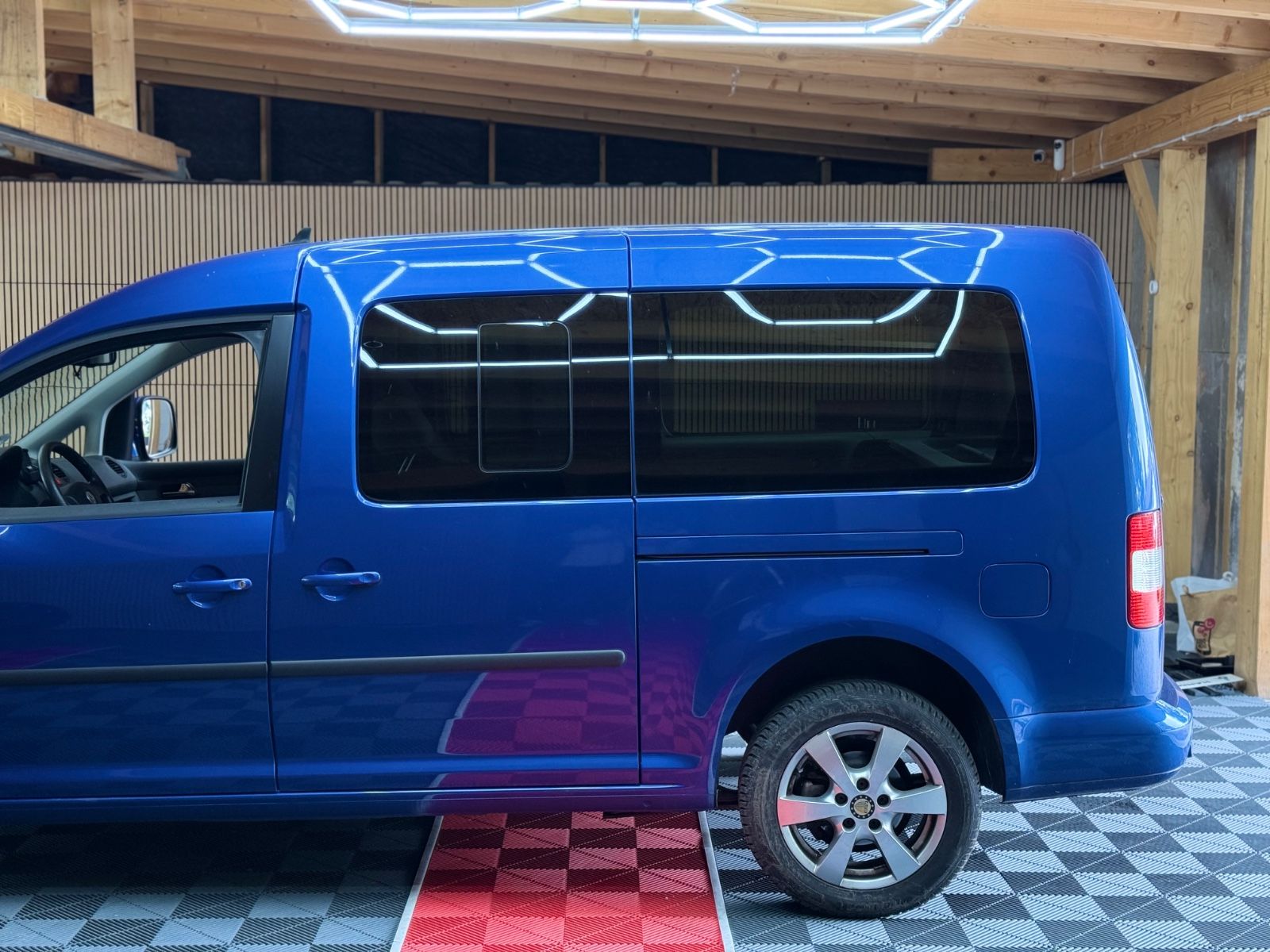 Volkswagen Caddy Maxi Behindertengerecht-Rampe foto 6