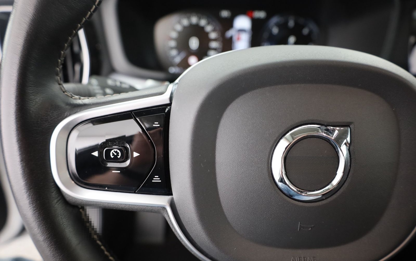 Volvo V60 D3 Kombi Momentum Pro LED Kamera Navi H&K foto 15