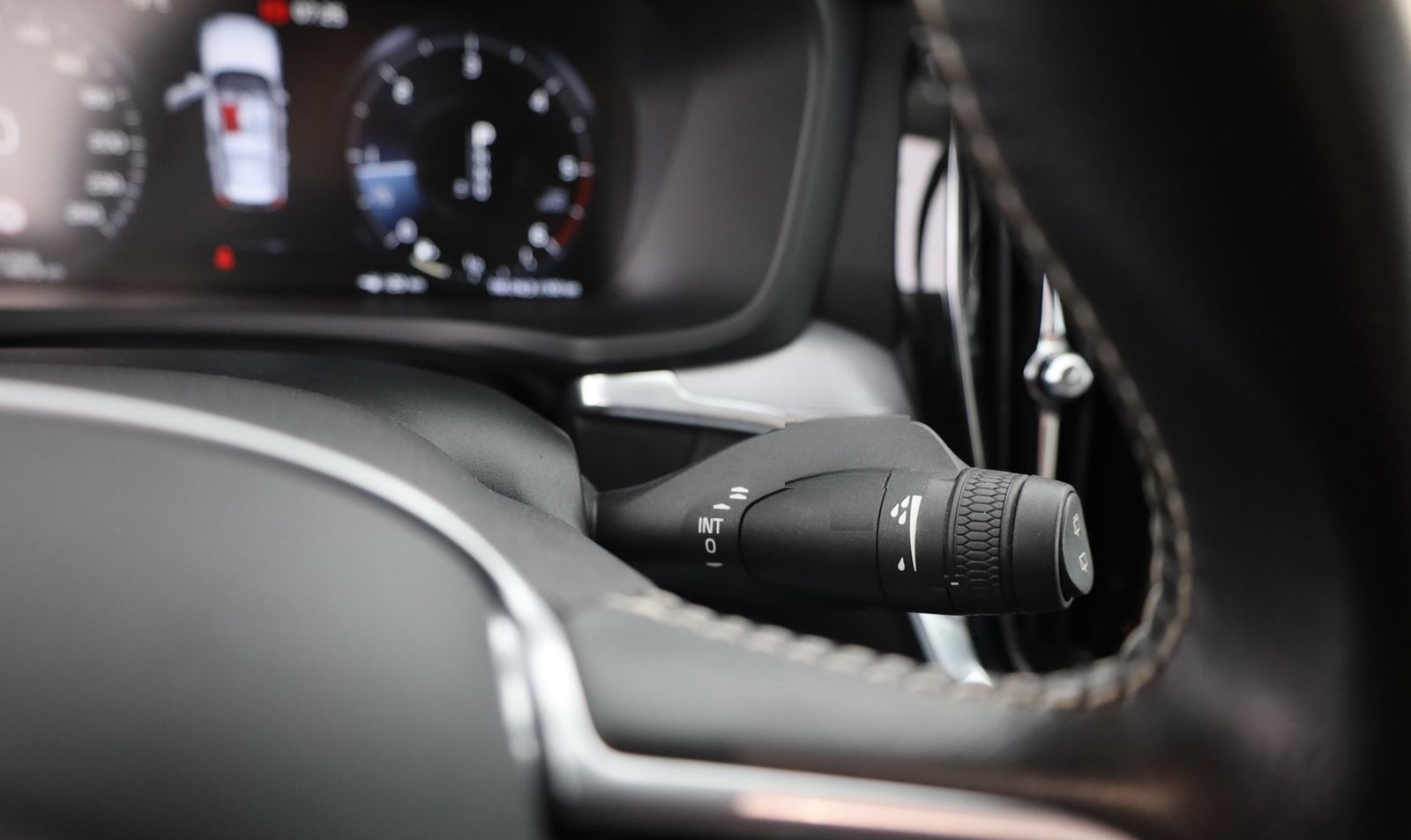 Volvo V60 D3 Kombi Momentum Pro LED Kamera Navi H&K foto 19