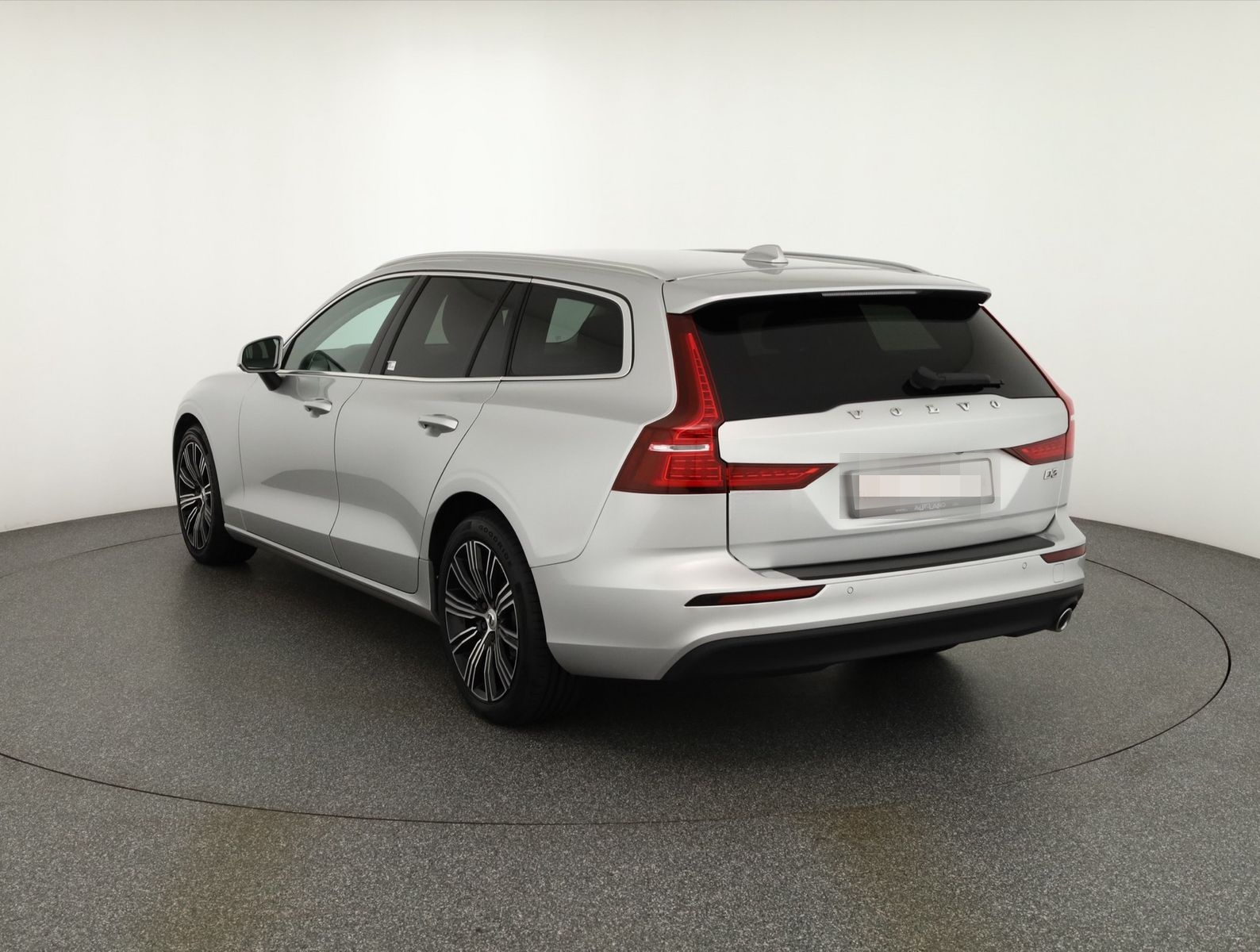 Volvo V60 D3 Kombi Momentum Pro LED Kamera Navi H&K foto 3