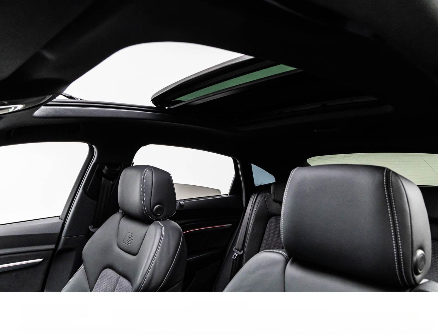 Audi E-TRON SPORTBACK 55 2x S LINE BLACK ACC/PANO/360 foto 17