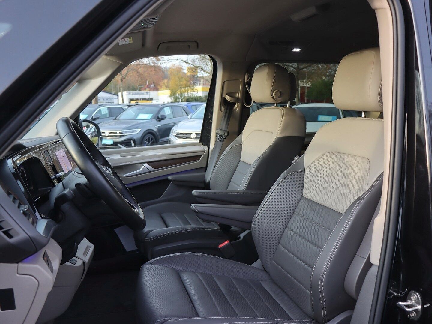 Volkswagen T7 Multivan Style 2.0 TDI SCR DSG 6-SITZER/AHK/N foto 13