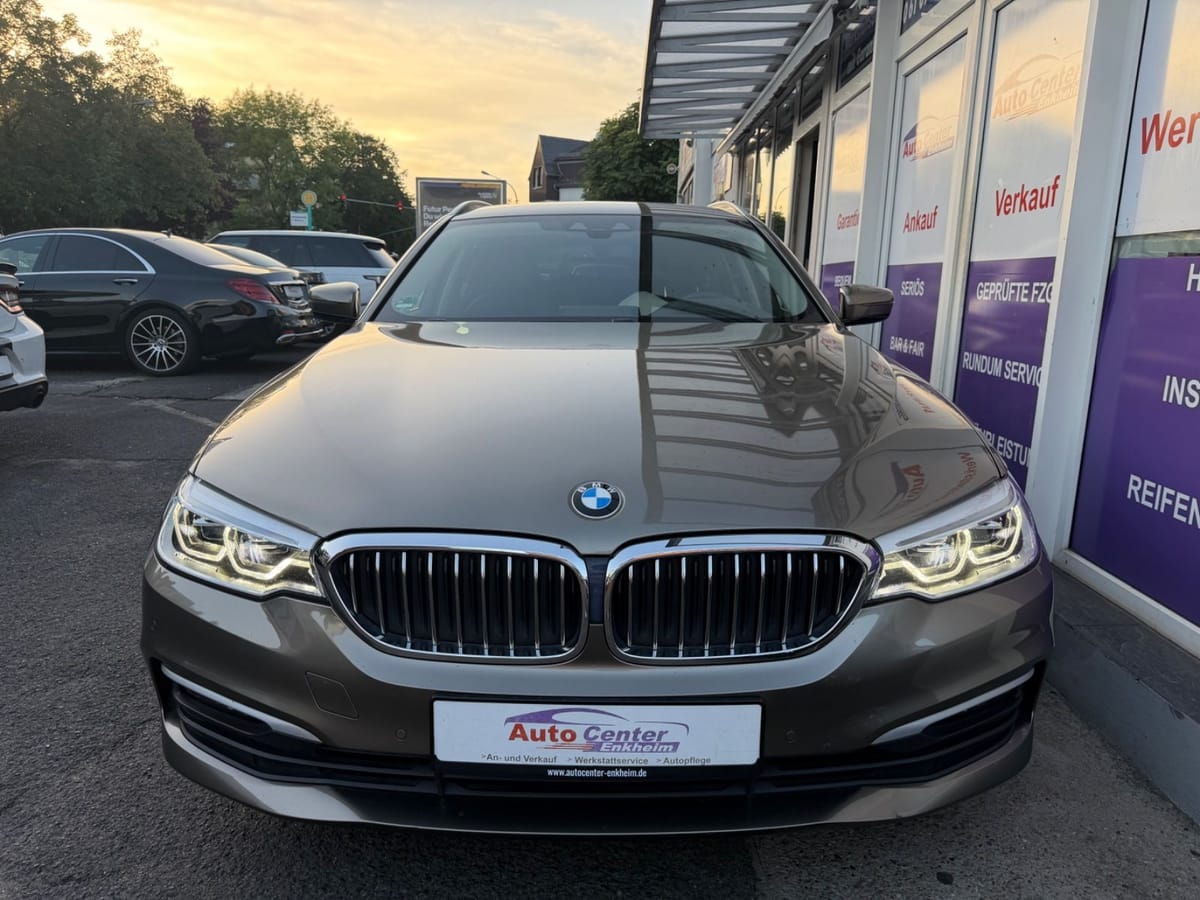 BMW 530i Luxury 1.Hand VollDigit. HeadUp SoftClose foto 2
