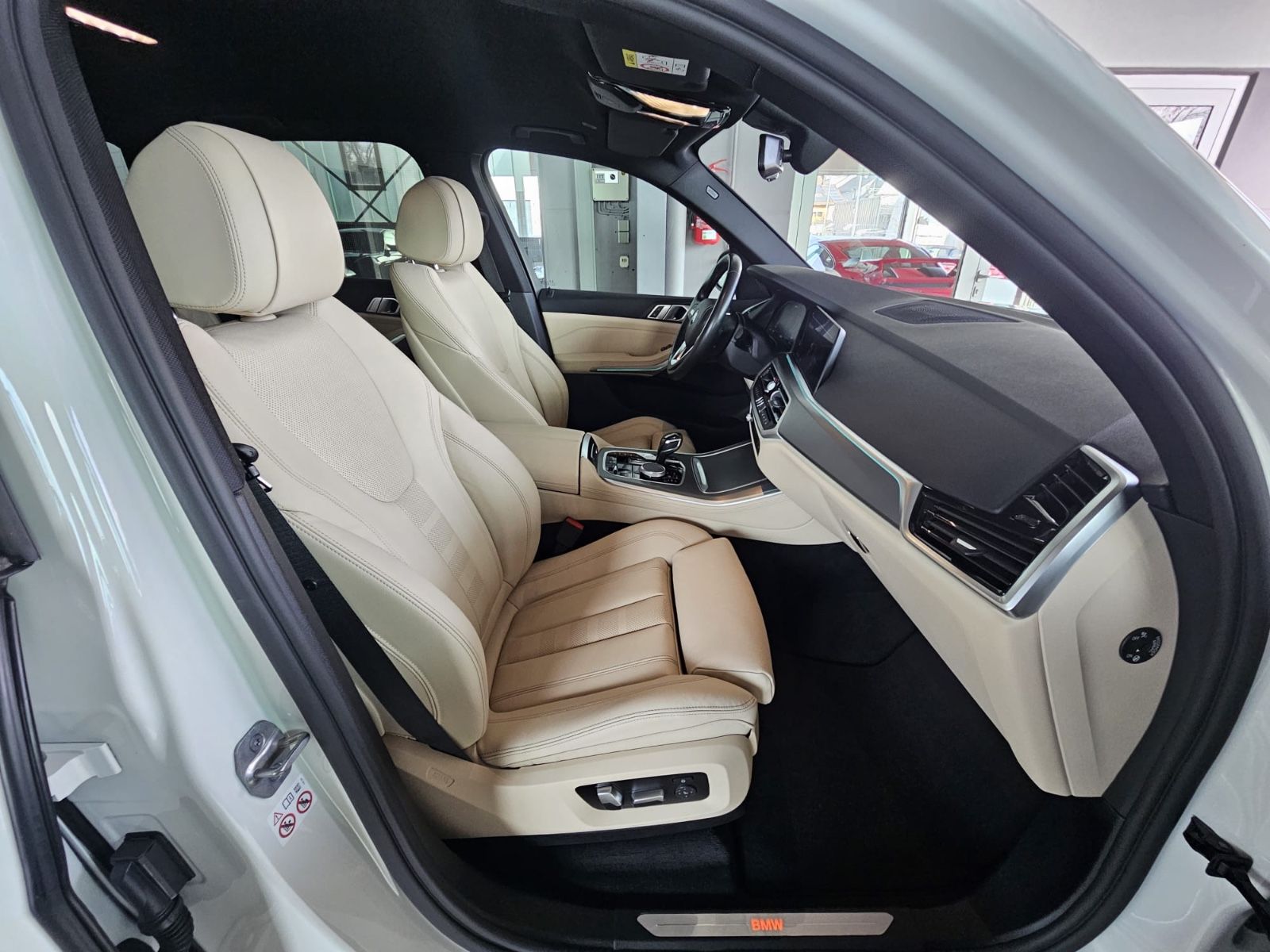 BMW X5 xDrive 45 e AHK/Leder/Unfallfrei/wieNeu foto 11
