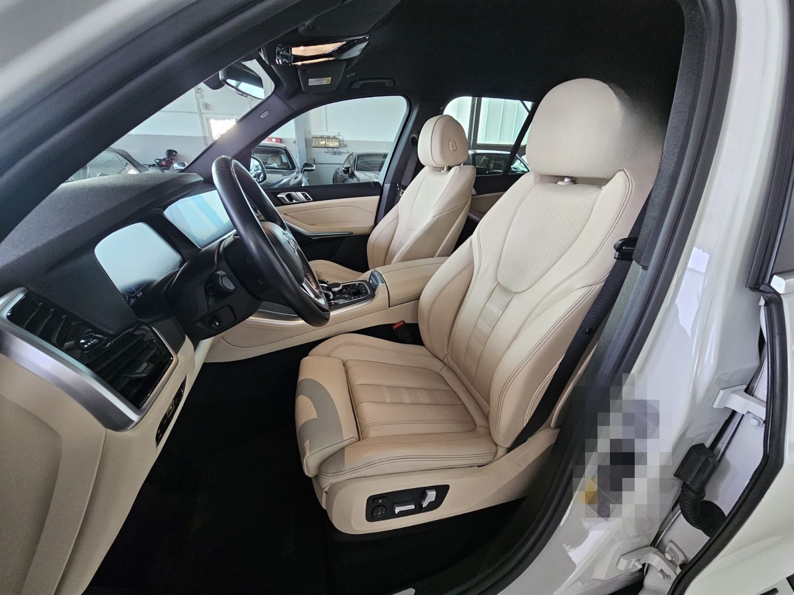 BMW X5 xDrive 45 e AHK/Leder/Unfallfrei/wieNeu foto 16