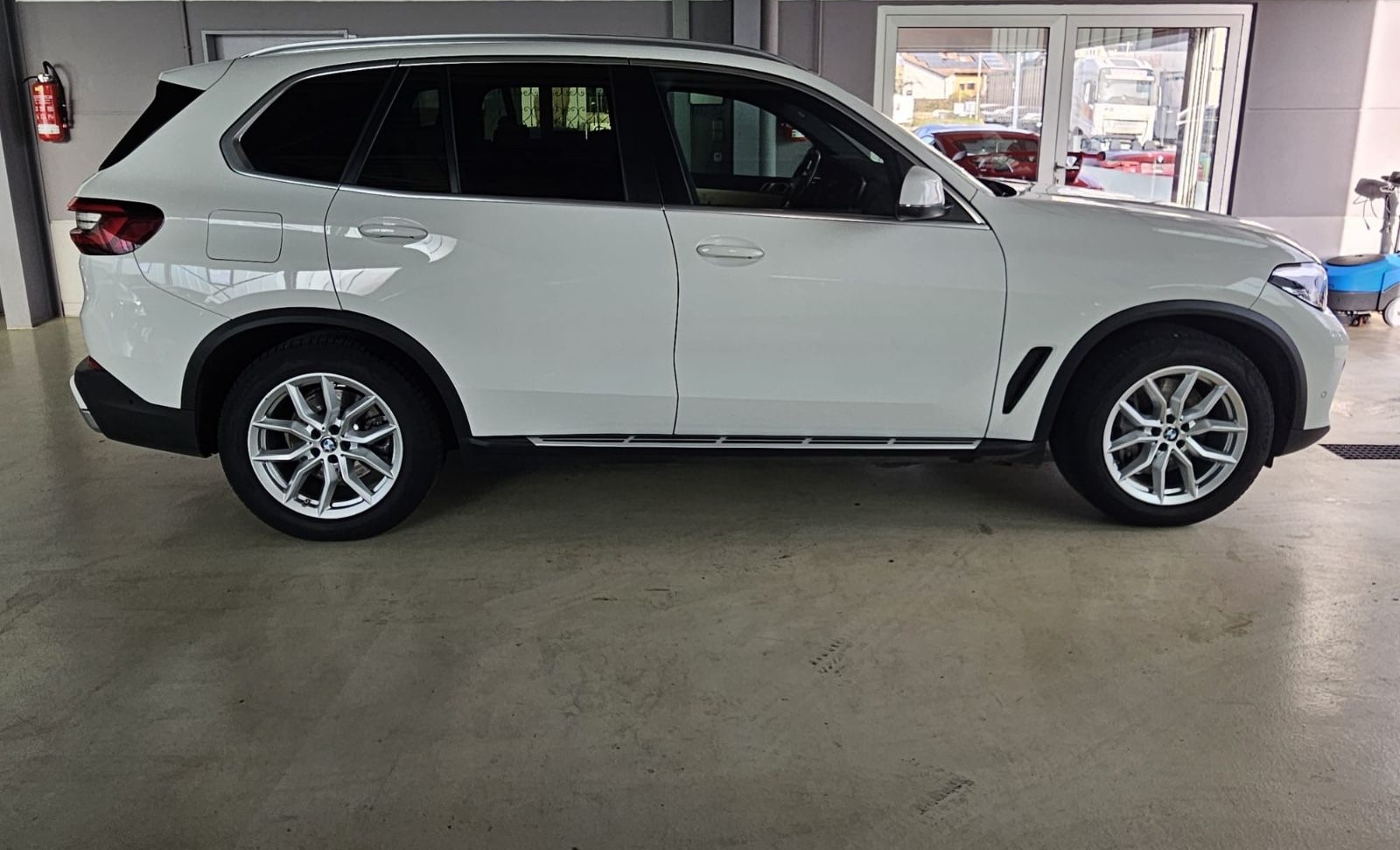 BMW X5 xDrive 45 e AHK/Leder/Unfallfrei/wieNeu foto 7