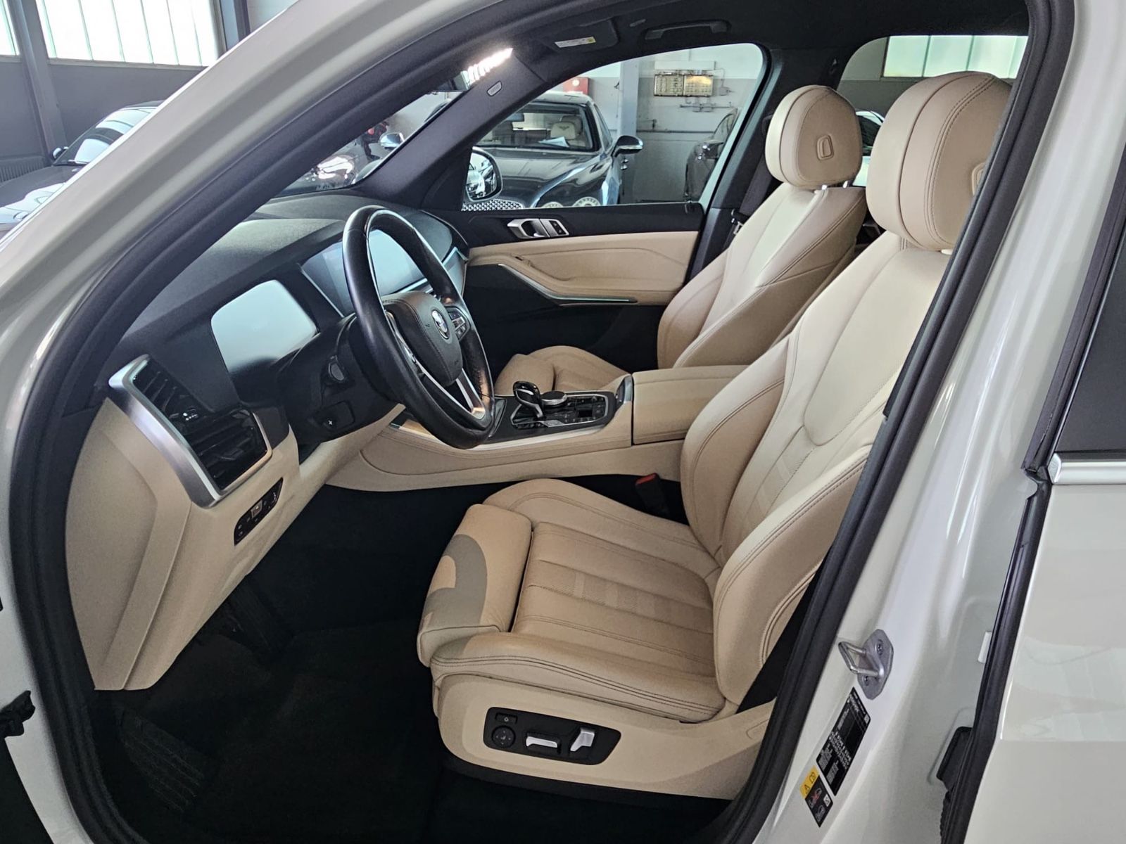 BMW X5 xDrive 45 e AHK/Leder/Unfallfrei/wieNeu foto 9