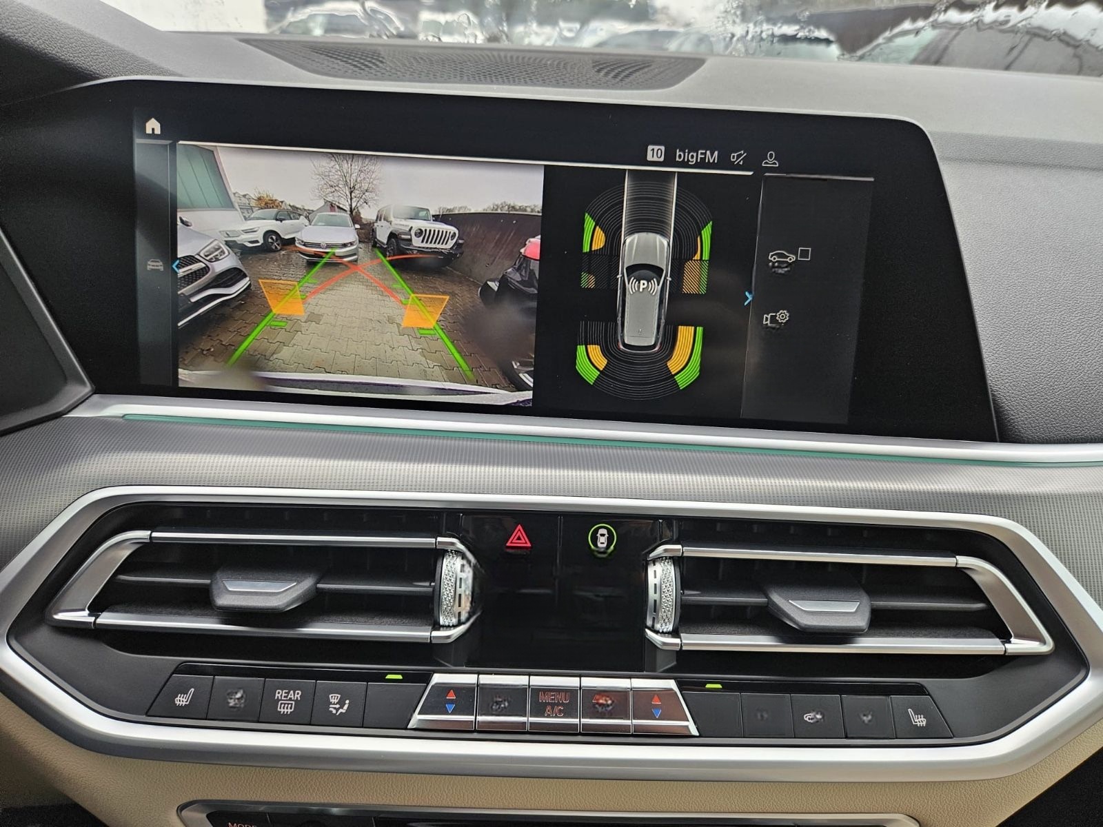 BMW X5 xDrive 45 e AHK/Leder/Unfallfrei/wieNeu foto 10