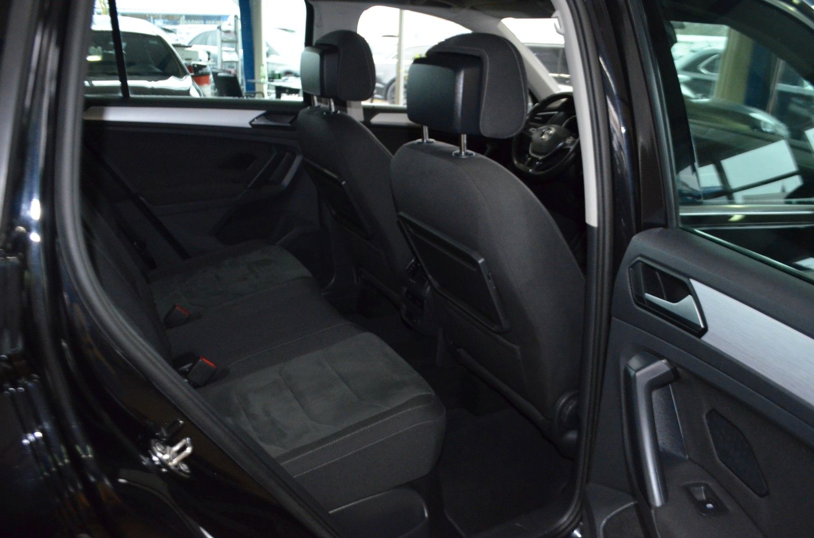 Volkswagen Tiguan BMT AUTOMATIK / NAVI / R-KAMERA / PDC foto 7