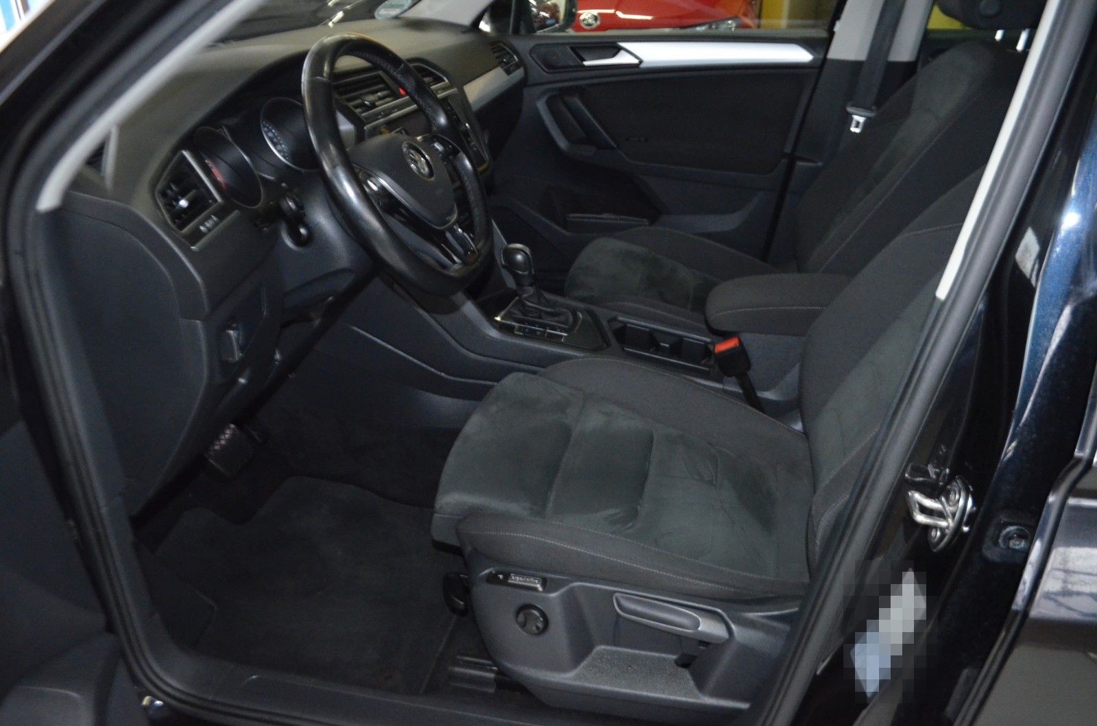 Volkswagen Tiguan BMT AUTOMATIK / NAVI / R-KAMERA / PDC foto 10