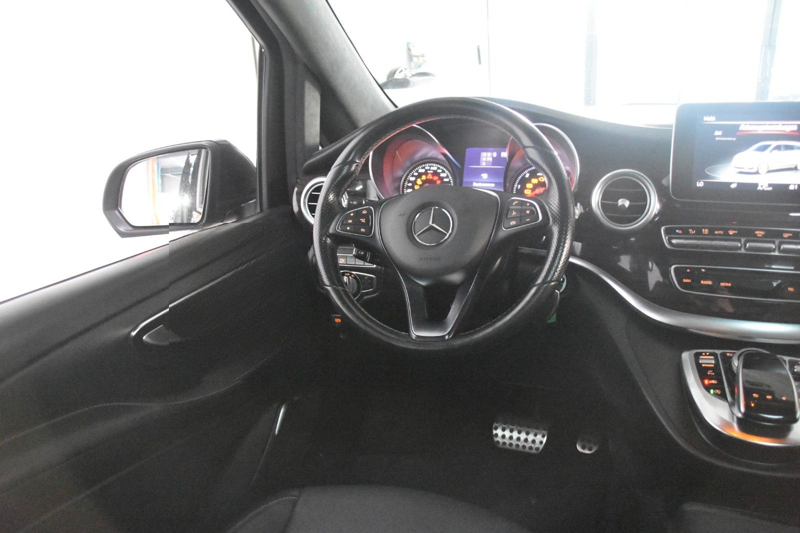Mercedes-Benz V 250d EXCLUSIVE EDITION 4MATIC lang NP 84.184€ foto 17