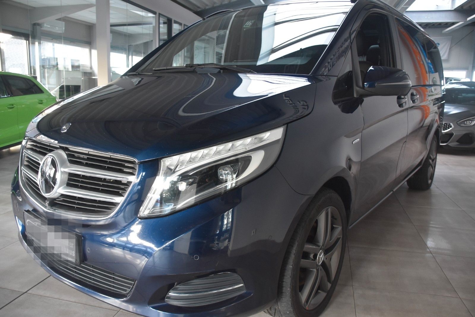 Mercedes-Benz V 250d EXCLUSIVE EDITION 4MATIC lang NP 84.184€ foto 10
