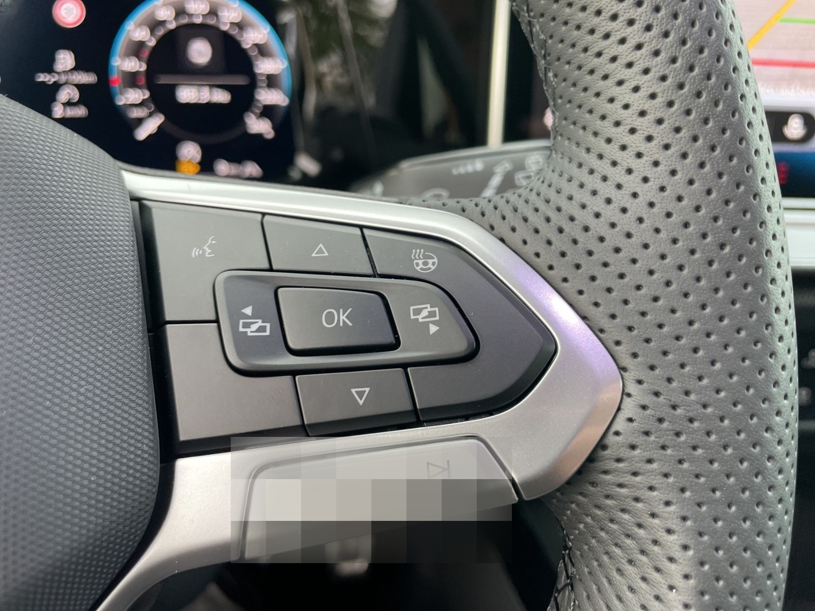 Volkswagen Golf VIII Variant 2.0 TDI R-Line +DSG+NAVI+AHK+ foto 20