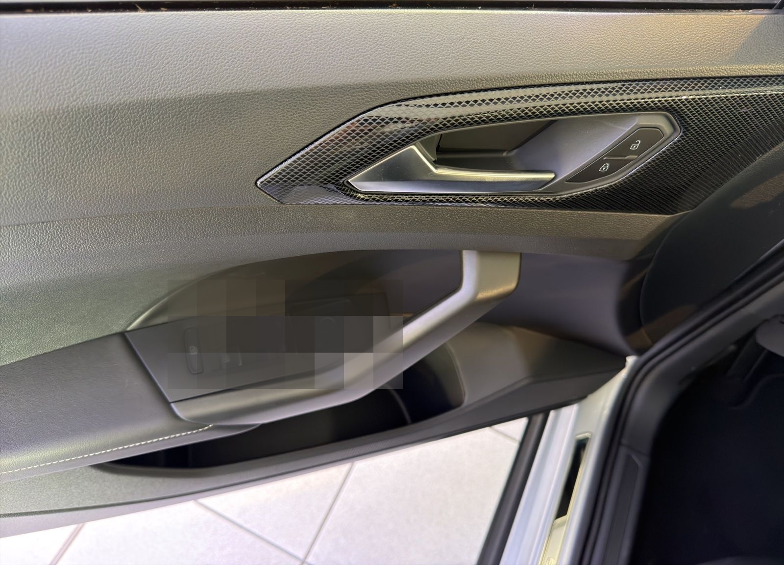 Volkswagen T-Cross 1.0 TSI DSG ENERGY LIFE AHK GJR REAR VIE foto 8