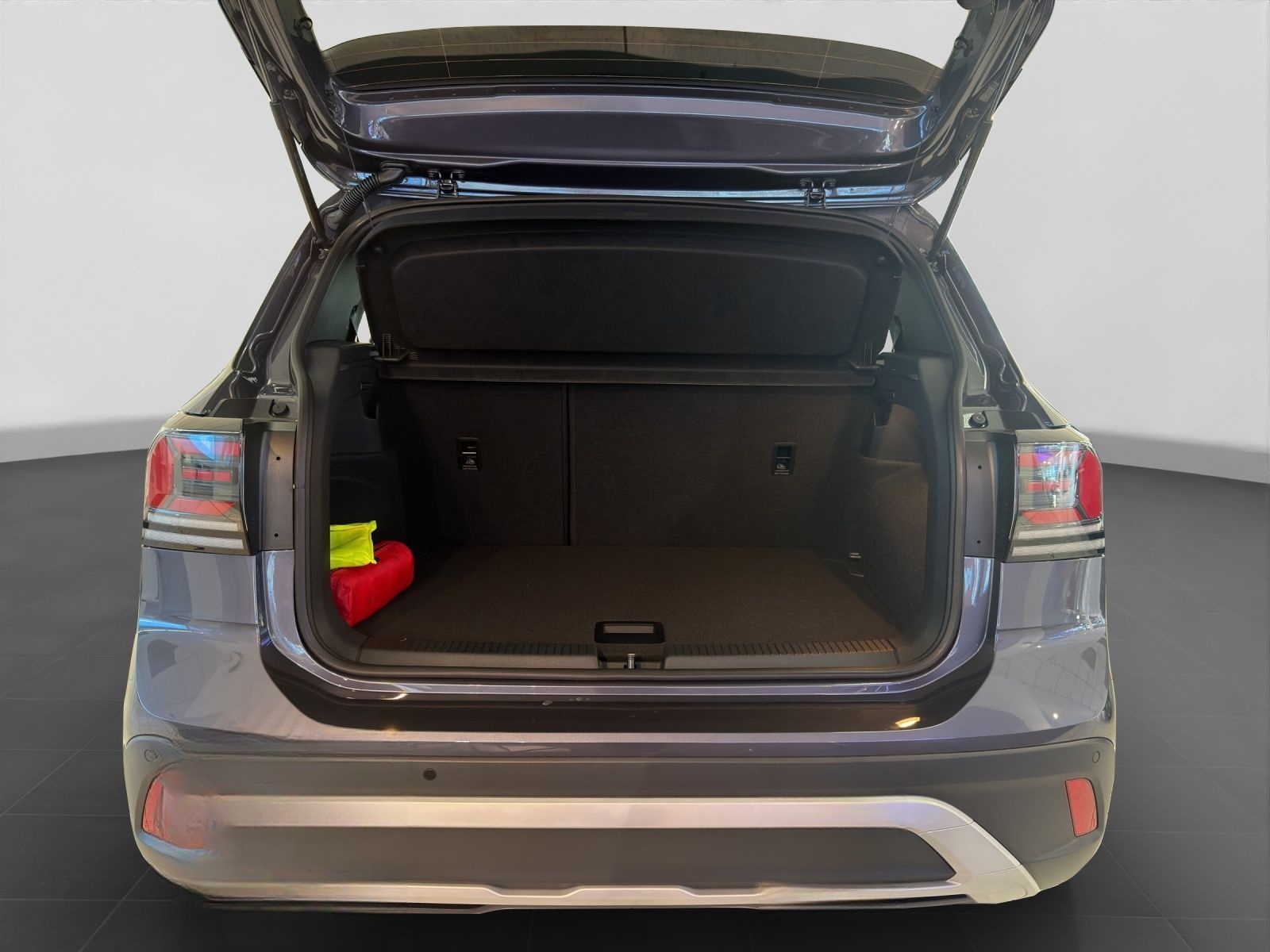 Volkswagen T-Cross 1.0 TSI DSG ENERGY LIFE AHK GJR REAR VIE foto 15