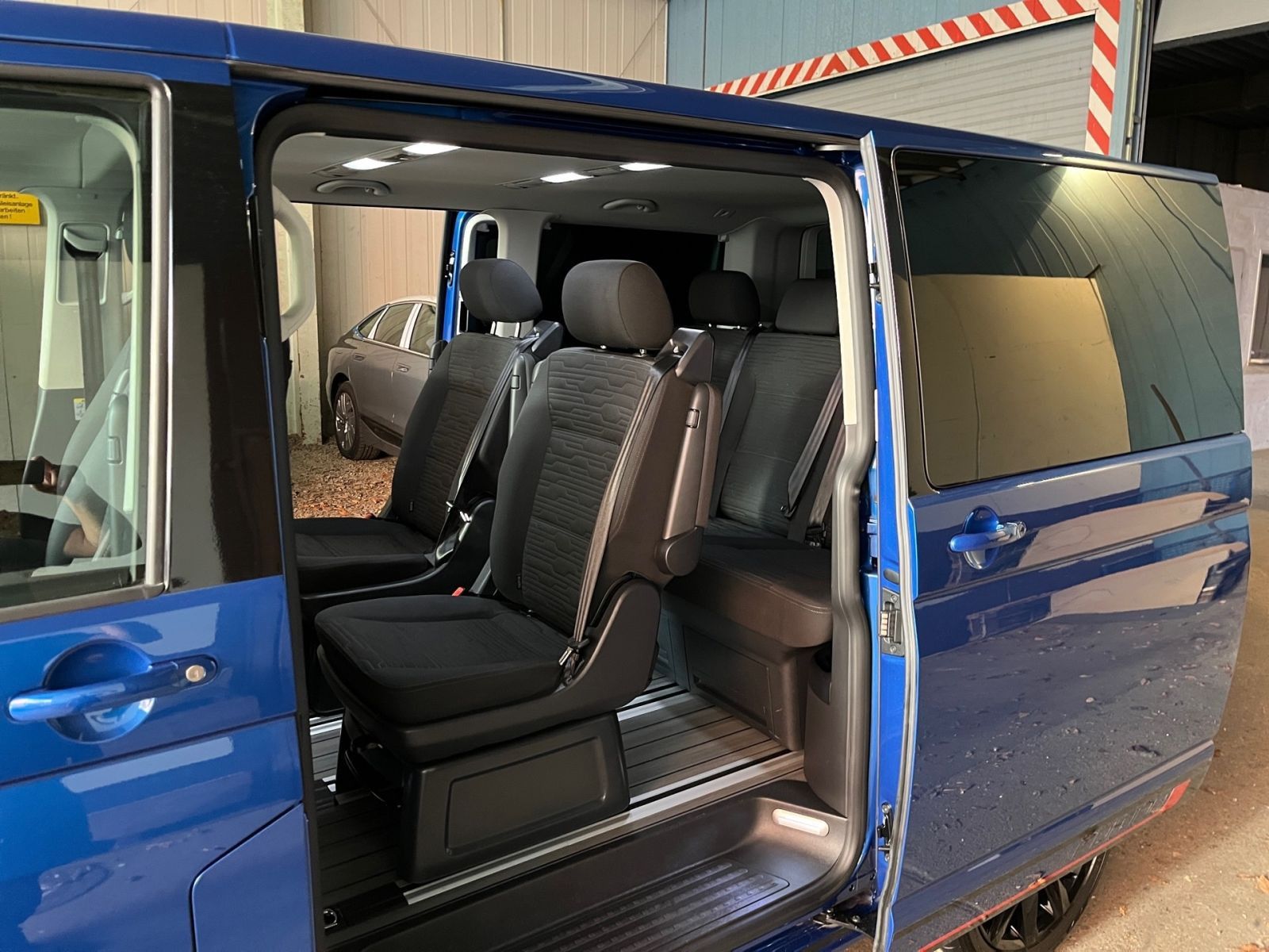 Volkswagen T6.1 Multivan Edition TDI AHK Navi Kamera LED foto 21