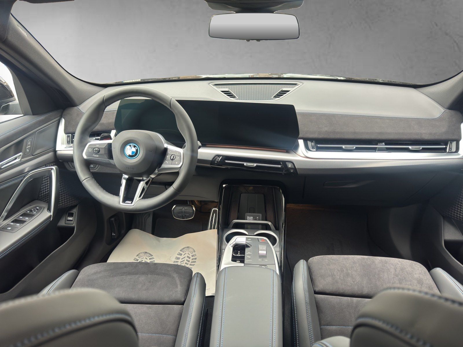 BMW iX2 eDrive20 M Sport AHK Premium 19" foto 14