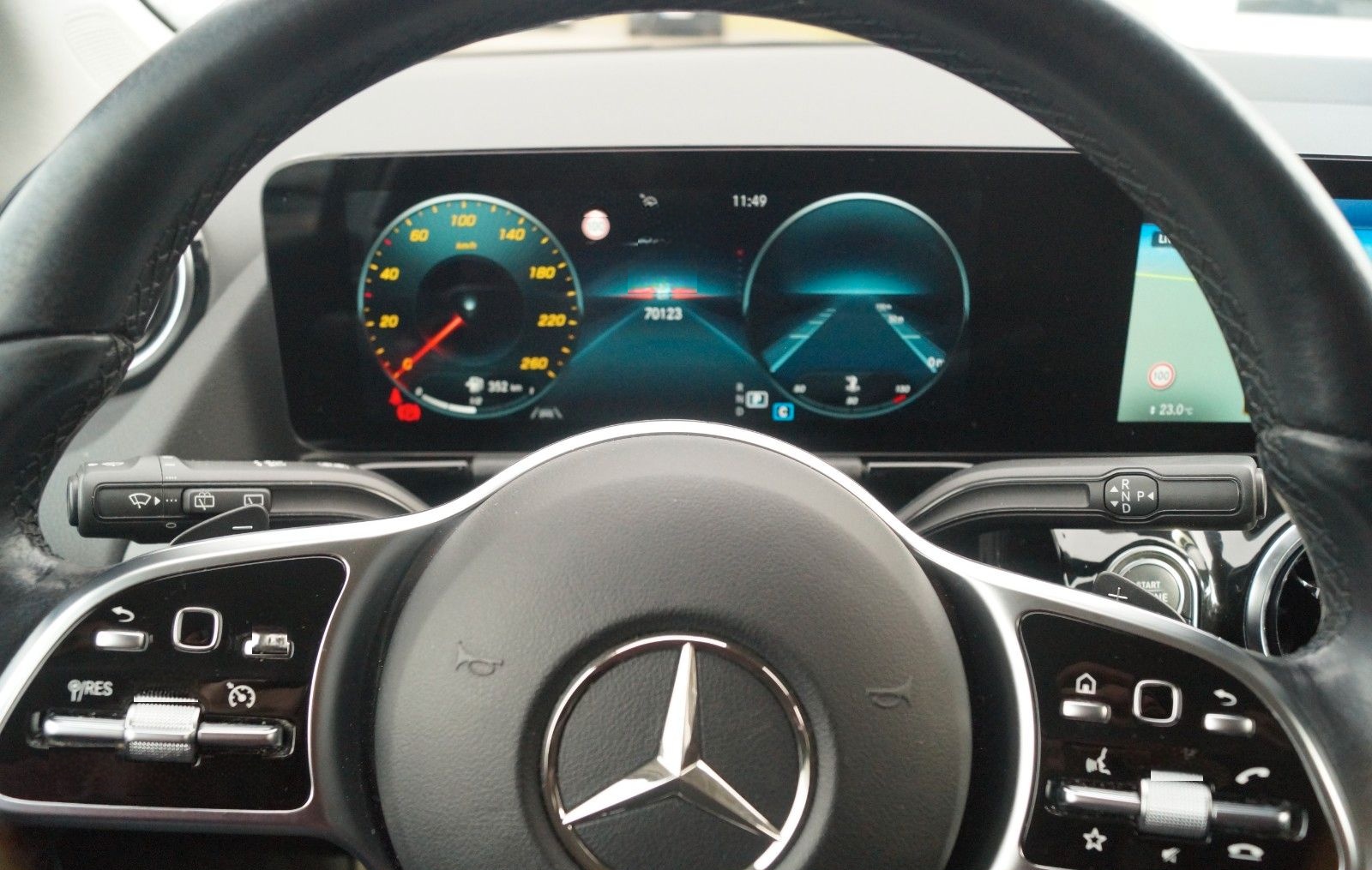 Mercedes-Benz B 200 8G DCT Progressive foto 15
