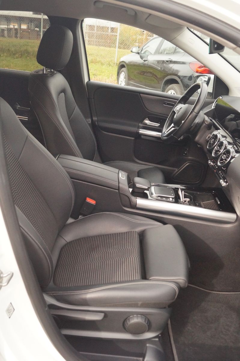 Mercedes-Benz B 200 8G DCT Progressive foto 18