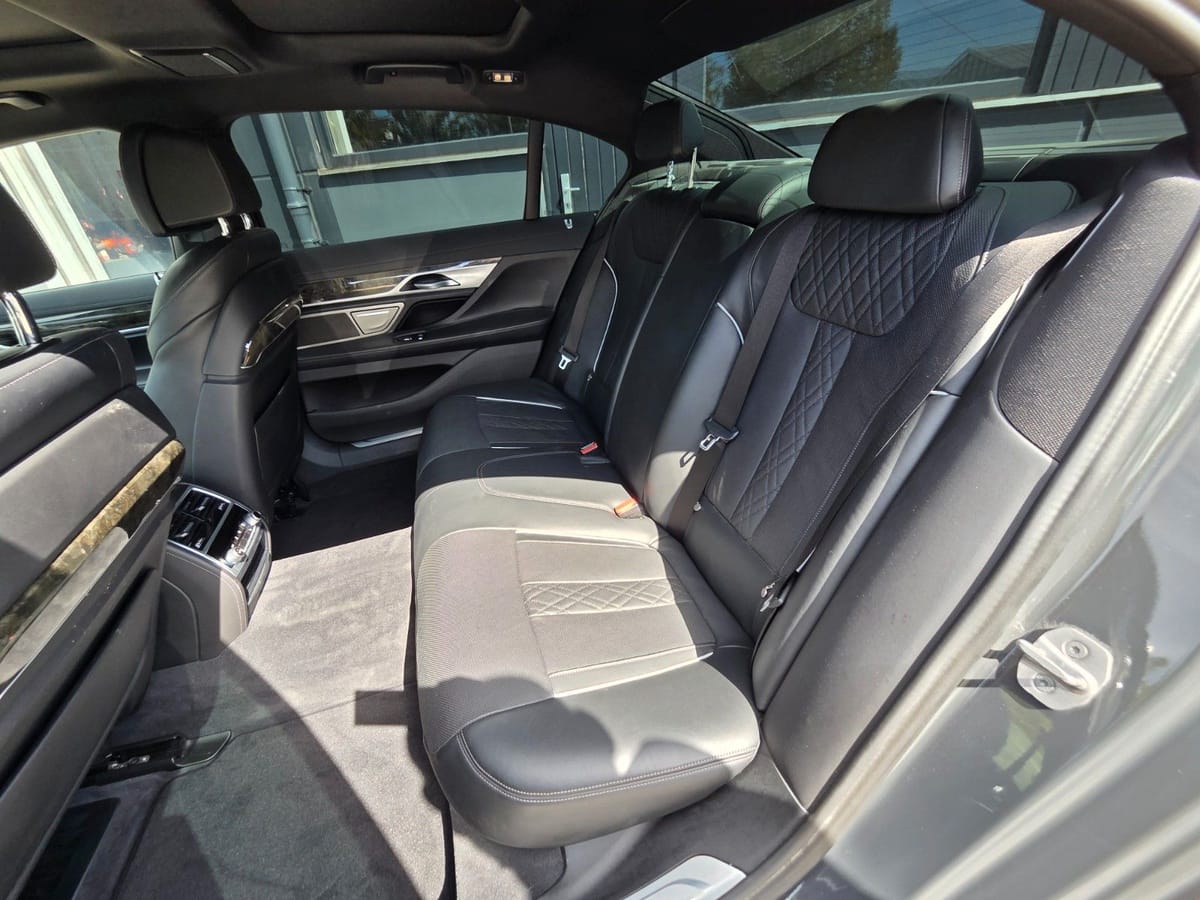 BMW 750Li xDrive M Sport Paket H&K HuD 360 Kamera foto 16