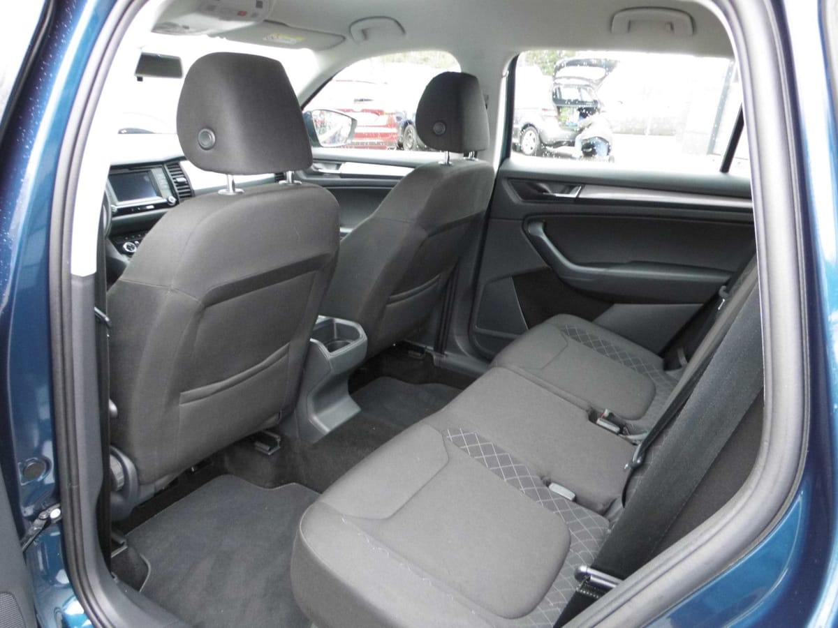 Skoda Kodiaq Active/KLIMAAUTO/SH/NAVI(SMARTLINK)/PDC foto 11