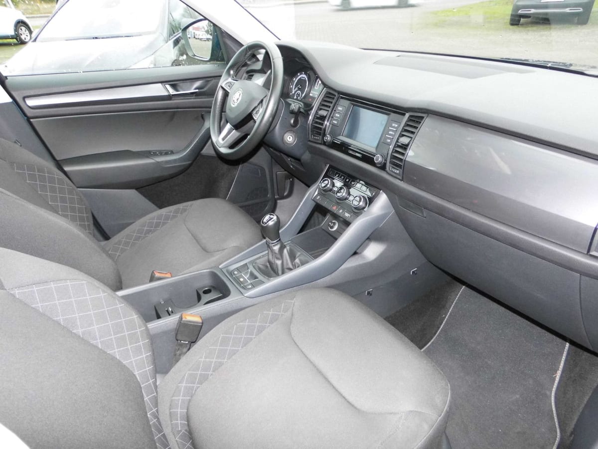Skoda Kodiaq Active/KLIMAAUTO/SH/NAVI(SMARTLINK)/PDC foto 13