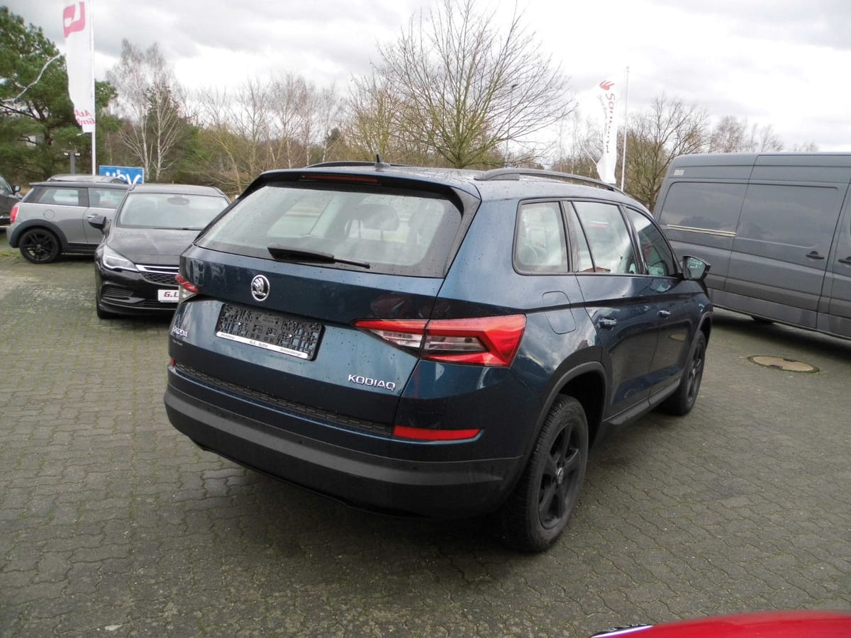 Skoda Kodiaq Active/KLIMAAUTO/SH/NAVI(SMARTLINK)/PDC foto 5