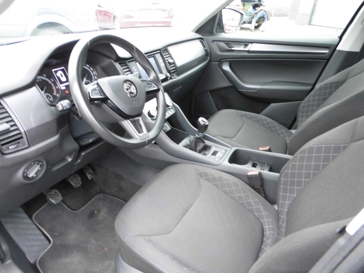 Skoda Kodiaq Active/KLIMAAUTO/SH/NAVI(SMARTLINK)/PDC foto 10