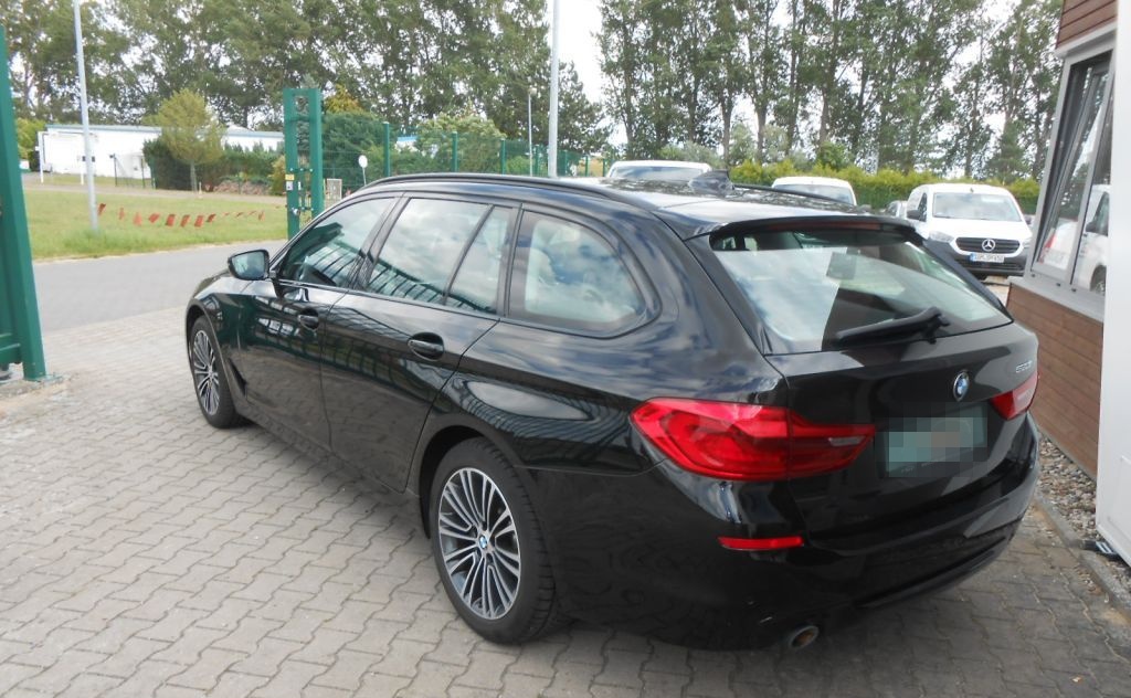 BMW 520i Touring Aut. Sport Line foto 3