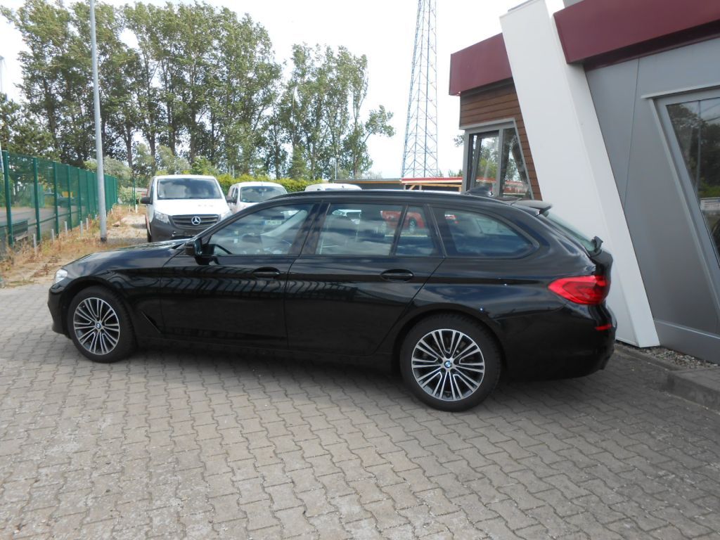 BMW 520i Touring Aut. Sport Line foto 5