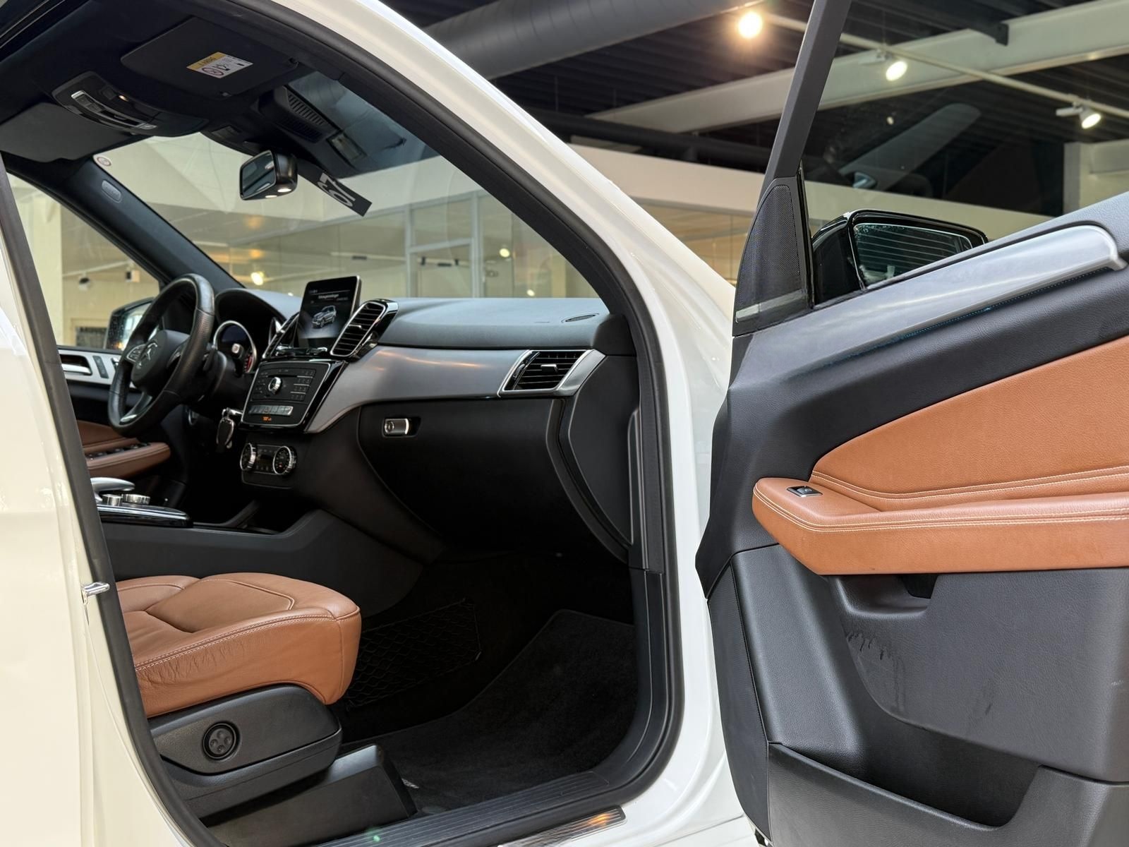 Mercedes-Benz GLE 500 e 4Matic*Pano*360°*AHK*H&K*Distronic* foto 21